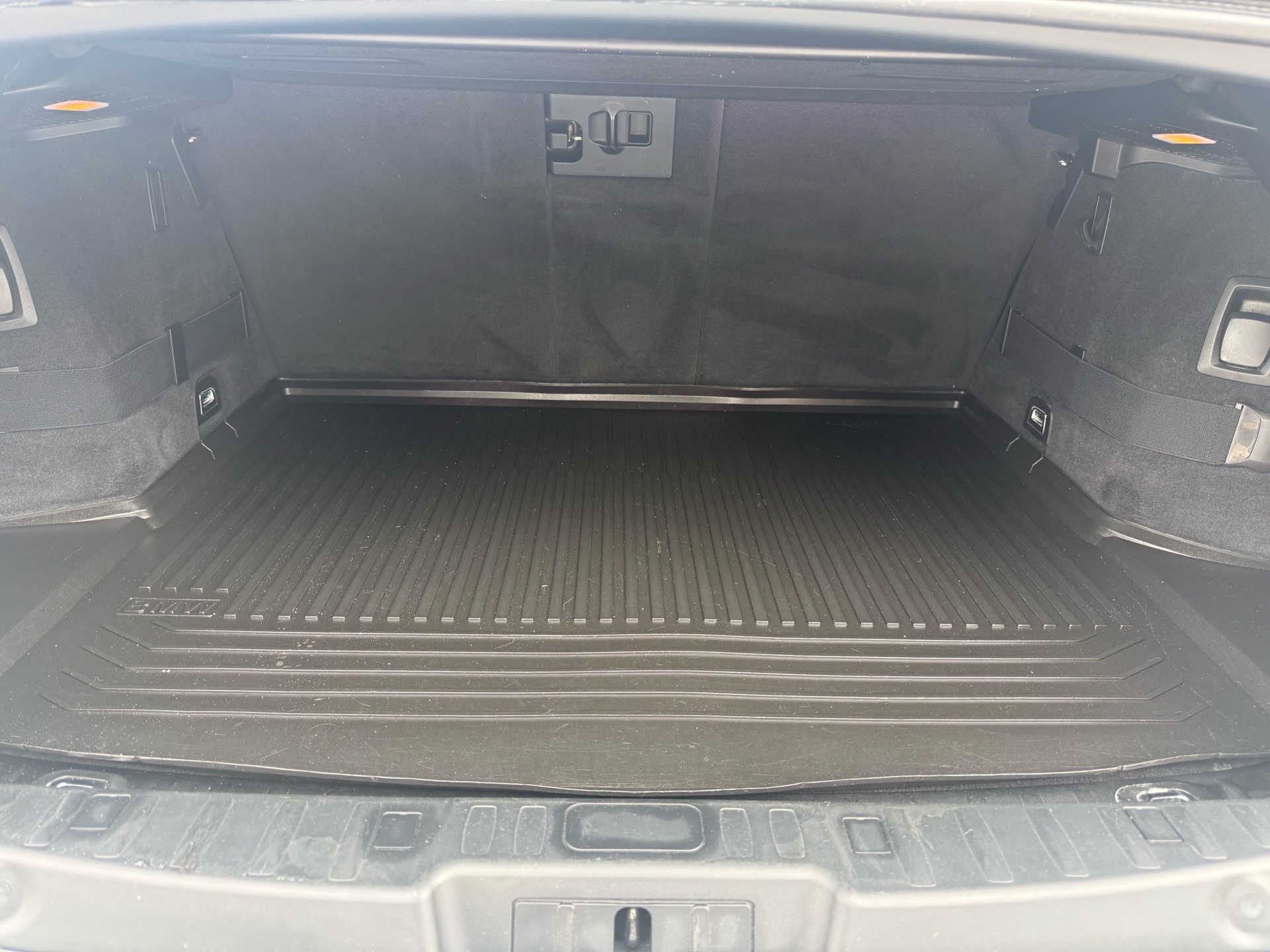 /carage/2011-BMW-3Series-6538745474441785.jpg