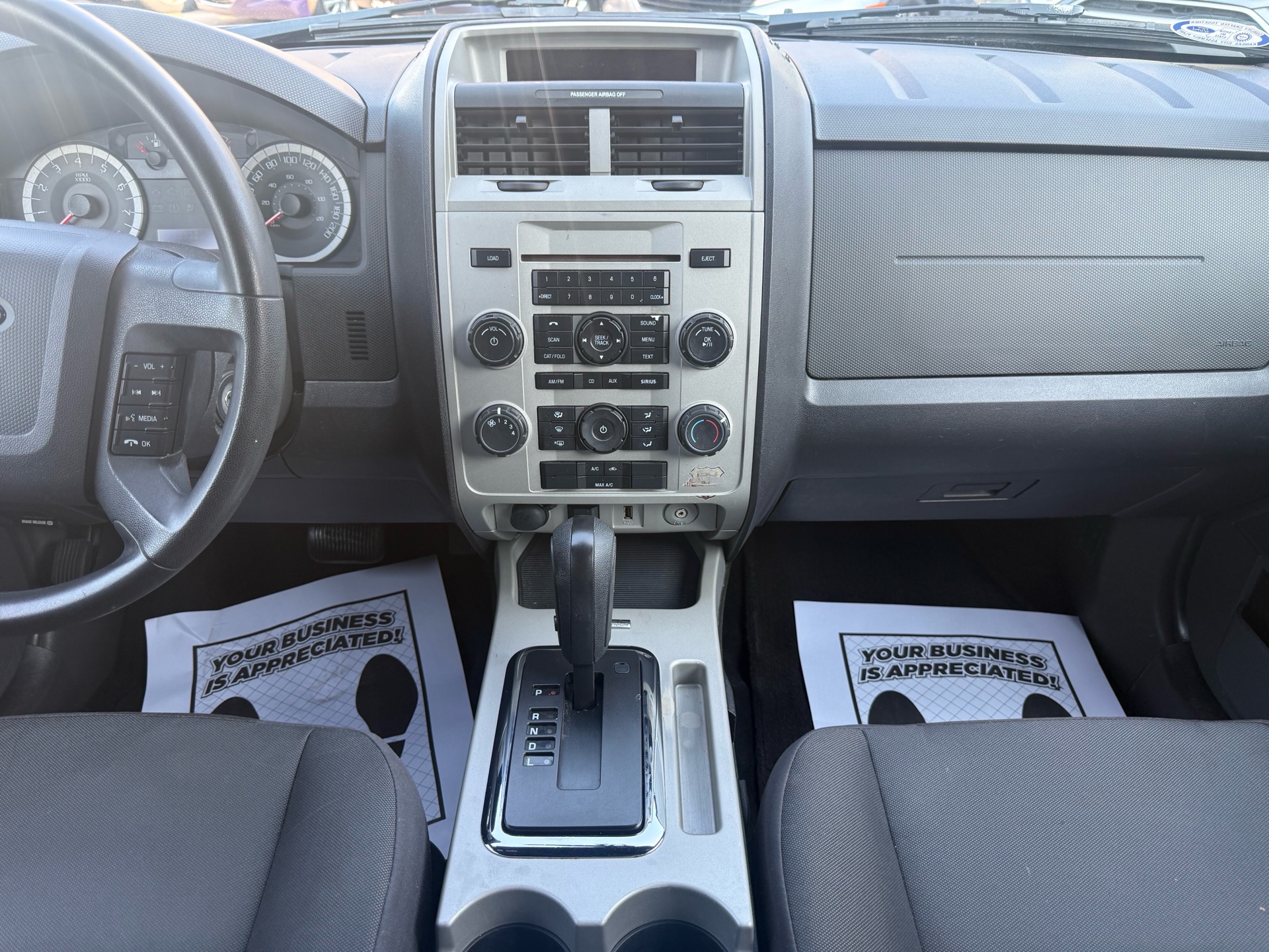 /carage/2011-Ford-Escape-05197831613065973.jpg