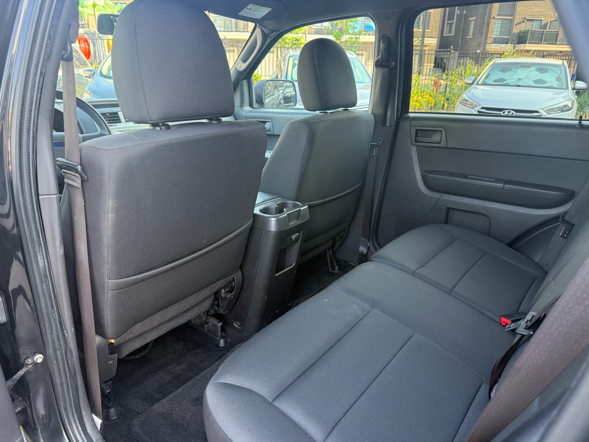 /carage/2011-Ford-Escape-05537348510751294.jpg