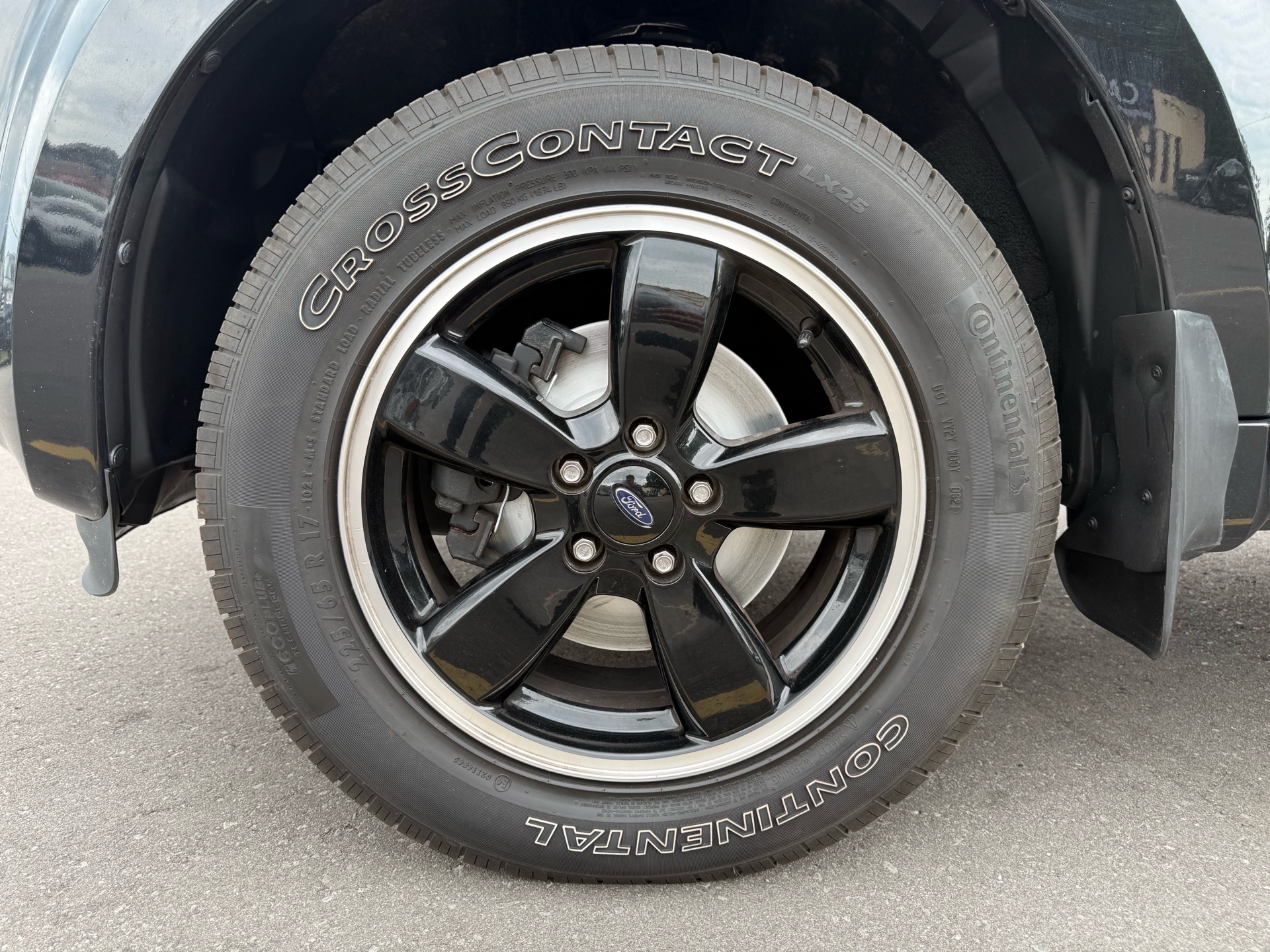 /carage/2011-Ford-Escape-4761481726561012.jpg