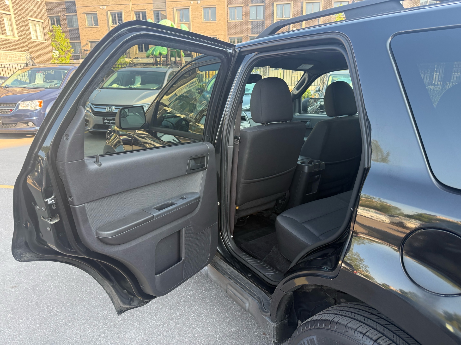/carage/2011-Ford-Escape-6631387569419083.jpg