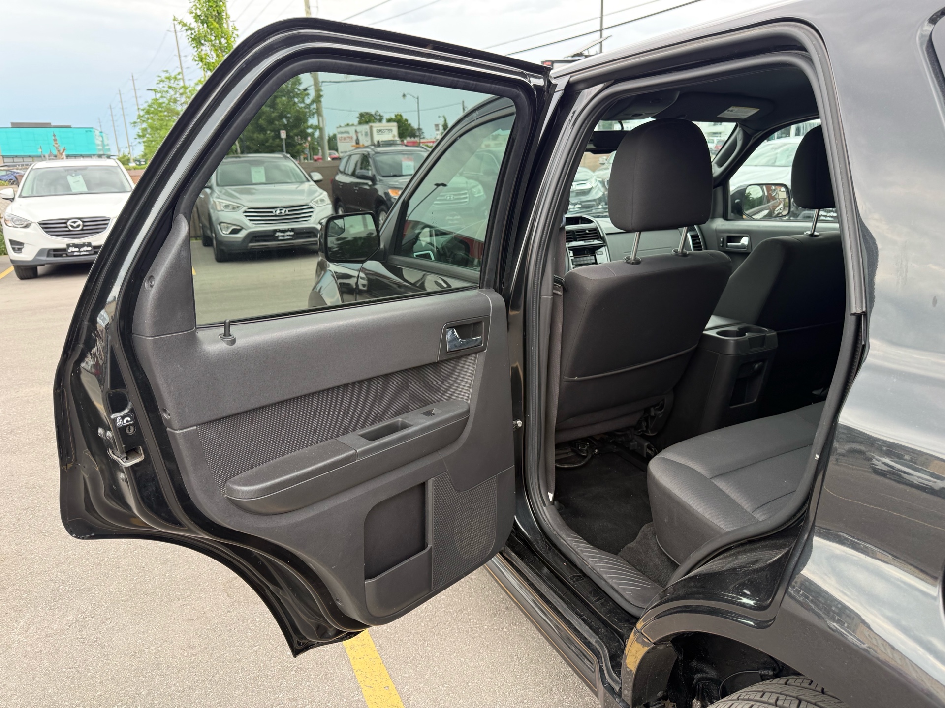 /carage/2011-Ford-Escape-6693553833349337.jpg