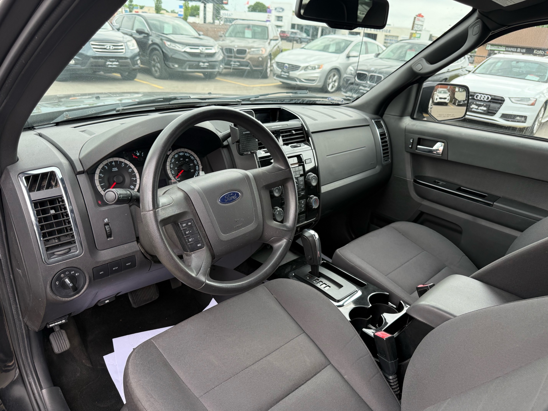 /carage/2011-Ford-Escape-7643917505908118.jpg