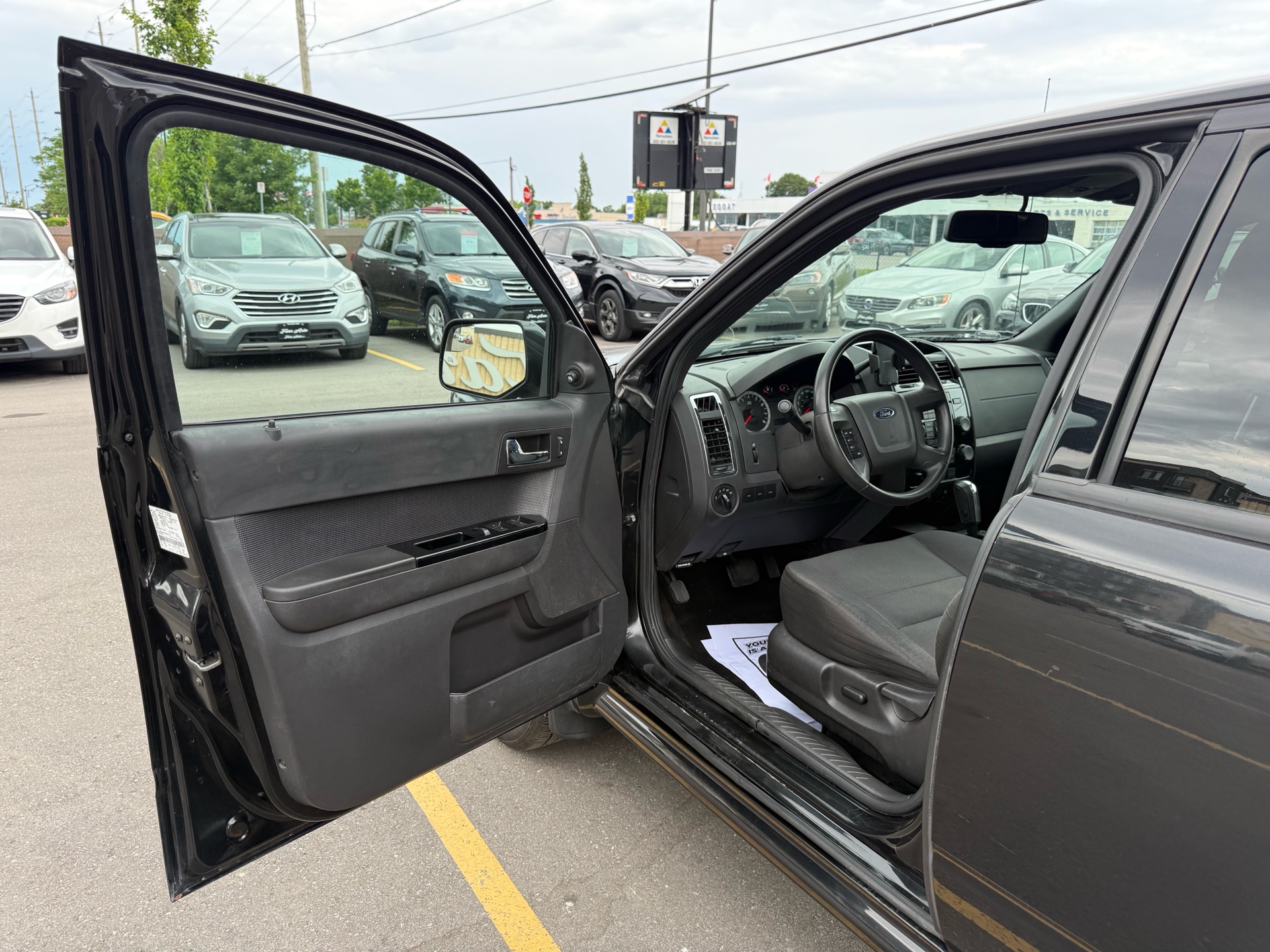 /carage/2011-Ford-Escape-892672557805074.jpg