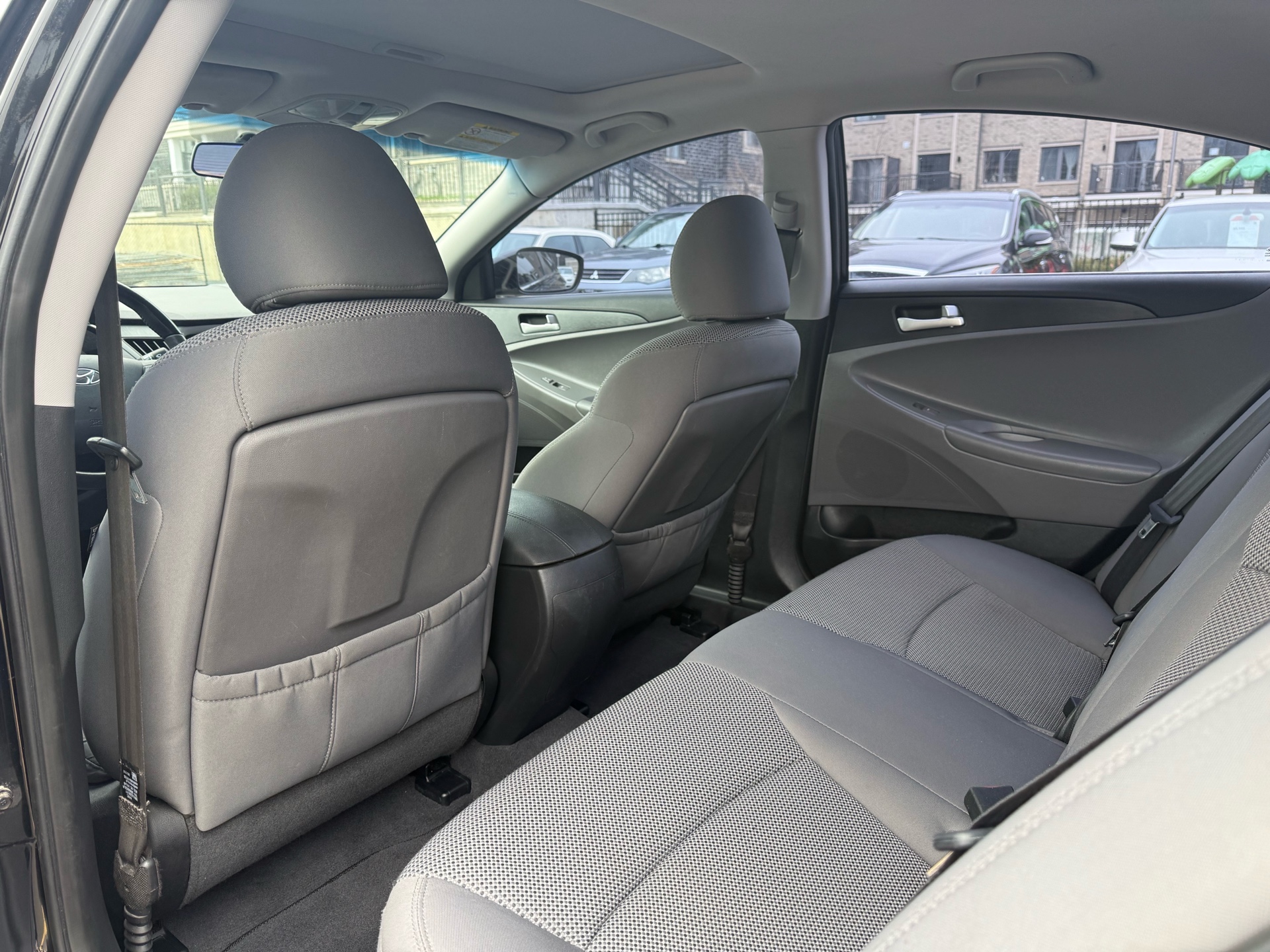 /carage/2011-Hyundai-Sonata-8075313040117578.jpg