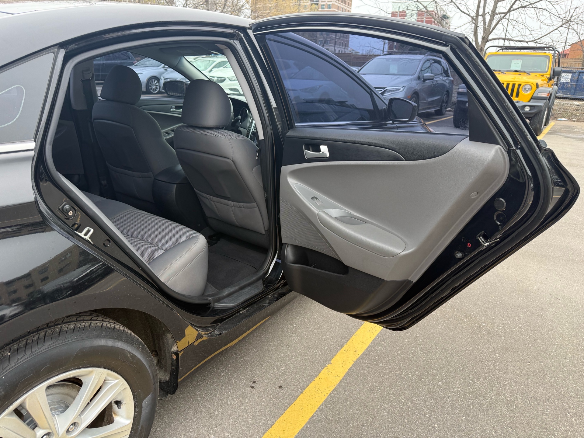 /carage/2011-Hyundai-Sonata-9916291885014819.jpg