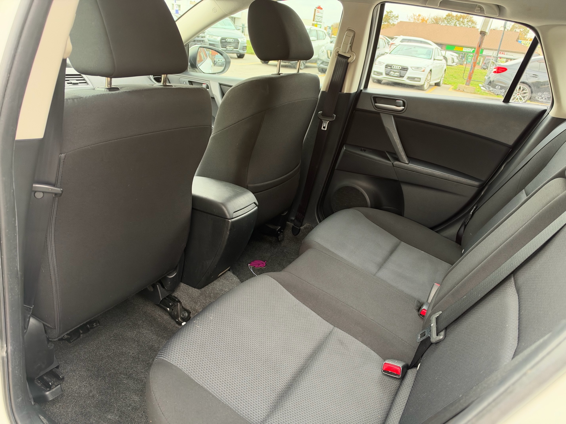 /carage/2011-Mazda-Mazda3-4679713443463176.jpg