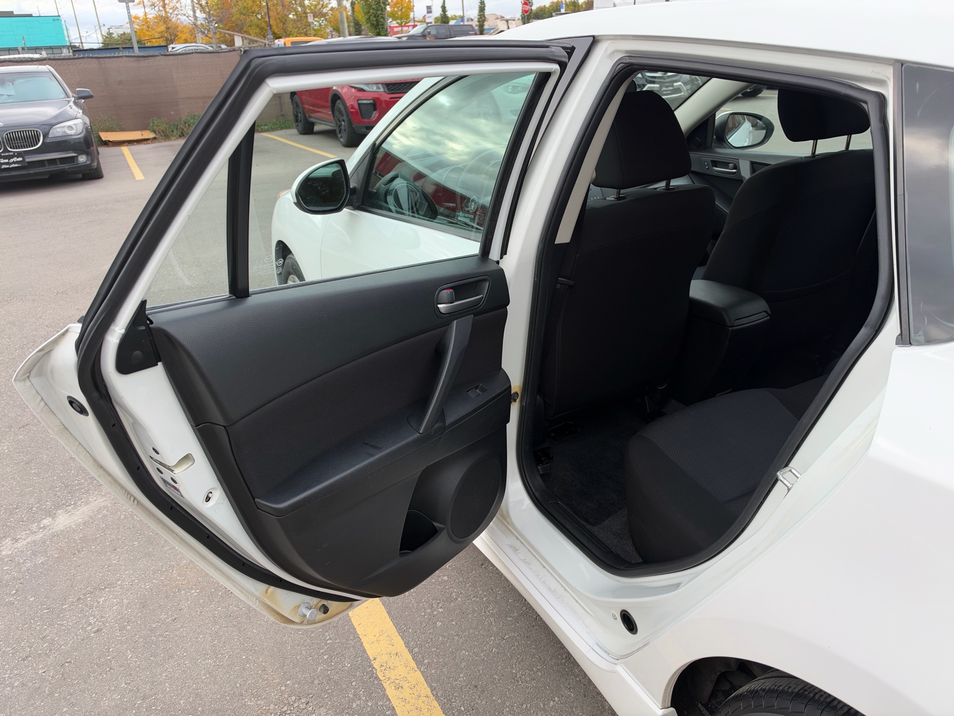 /carage/2011-Mazda-Mazda3-7710712226232344.jpg