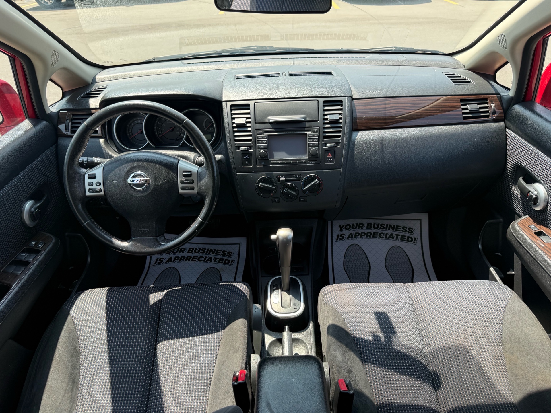 /carage/2011-Nissan-Versa-8916392379943139.jpg