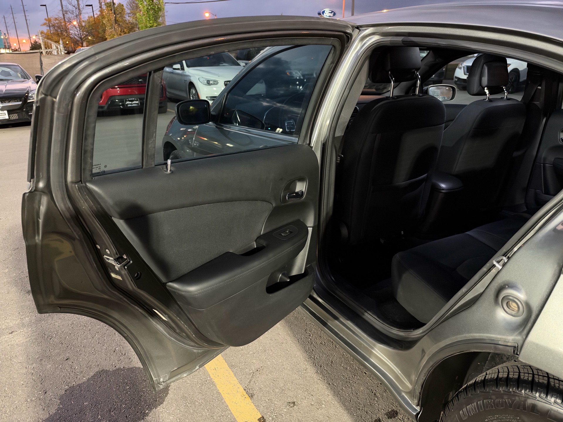 /carage/2012-Chrysler-200-5462871168842367.jpg