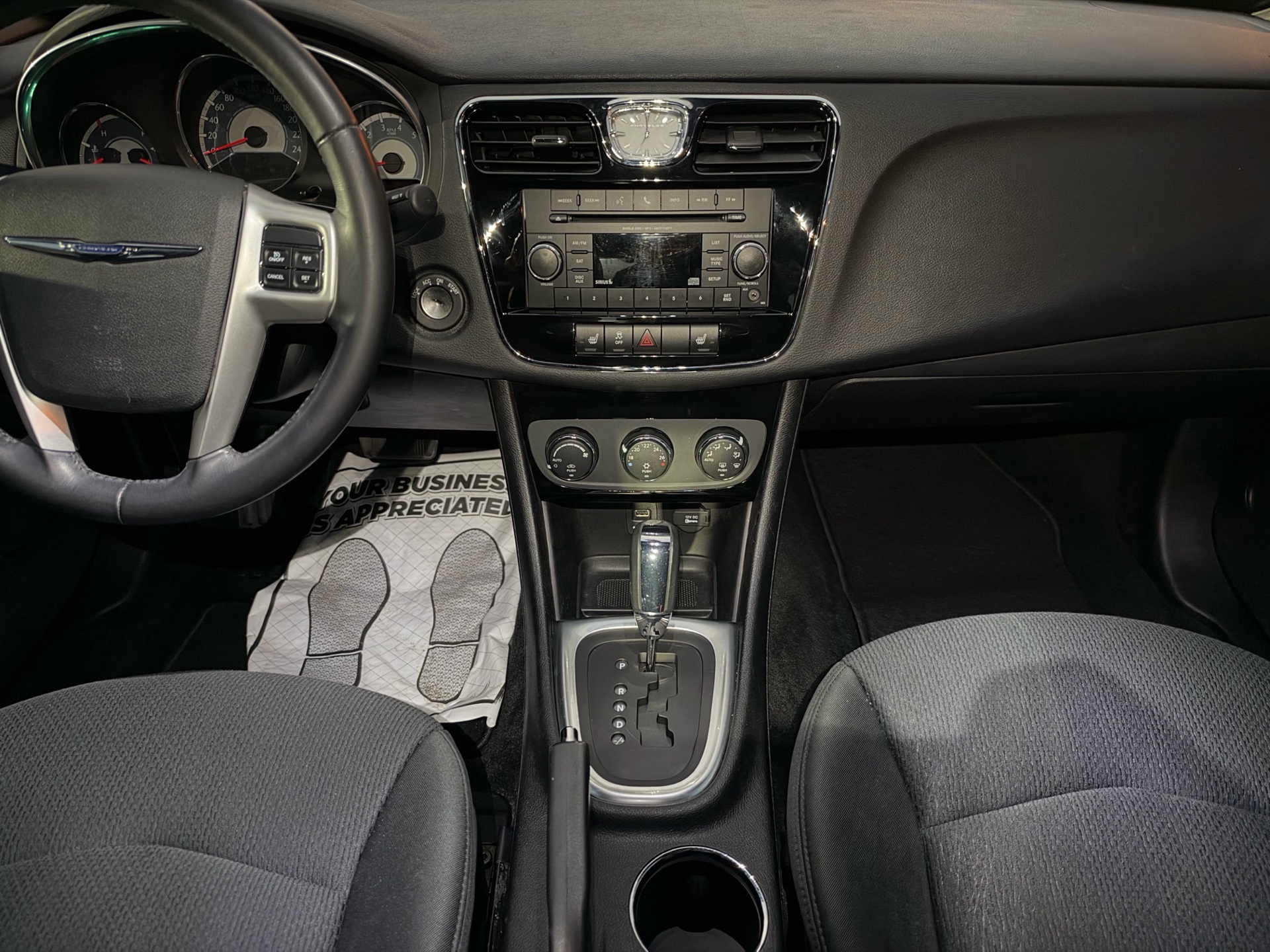/carage/2012-Chrysler-200-6402528557702185.jpg