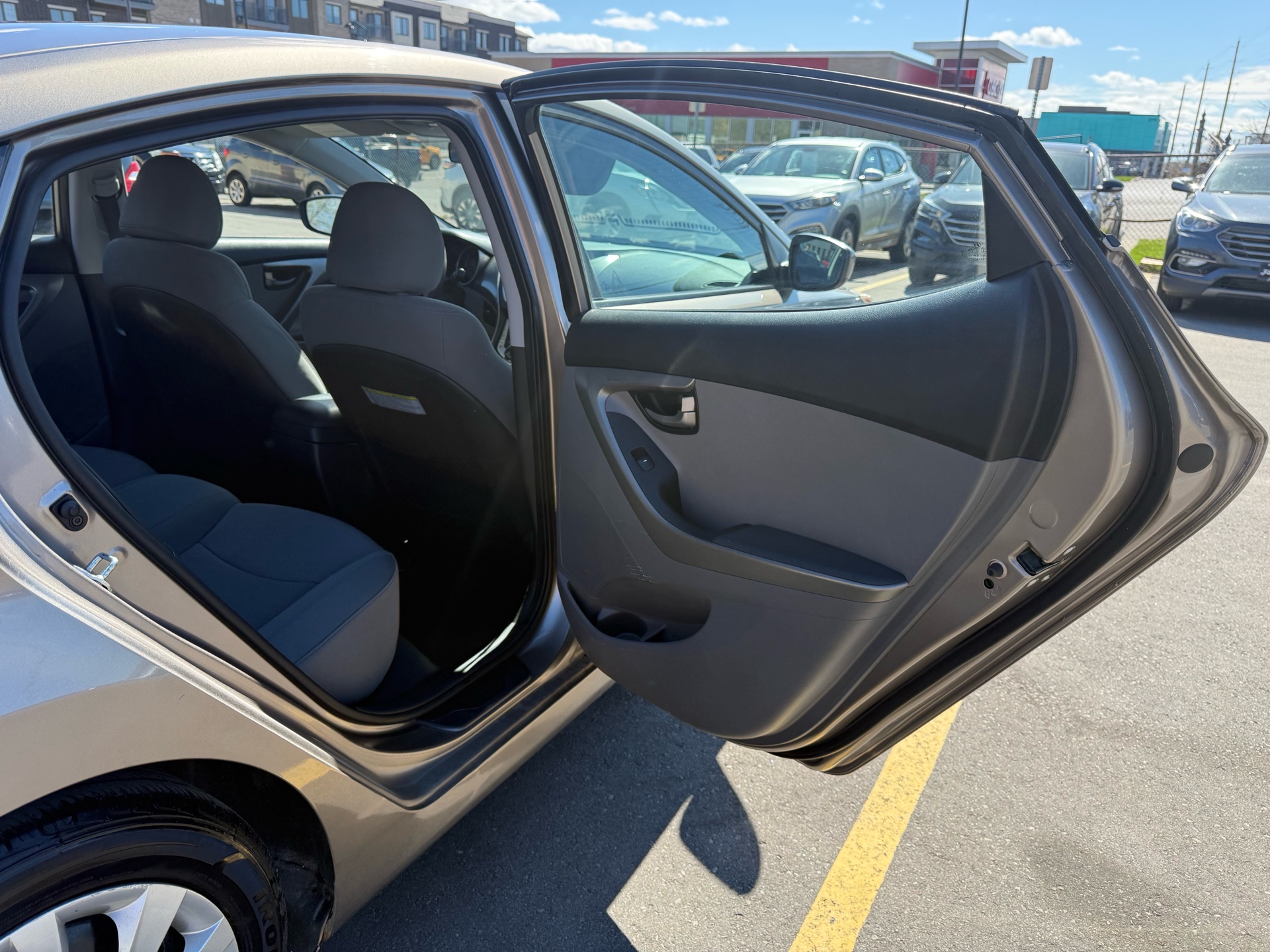 /carage/2012-Hyundai-Elantra-6952023215895469.jpg