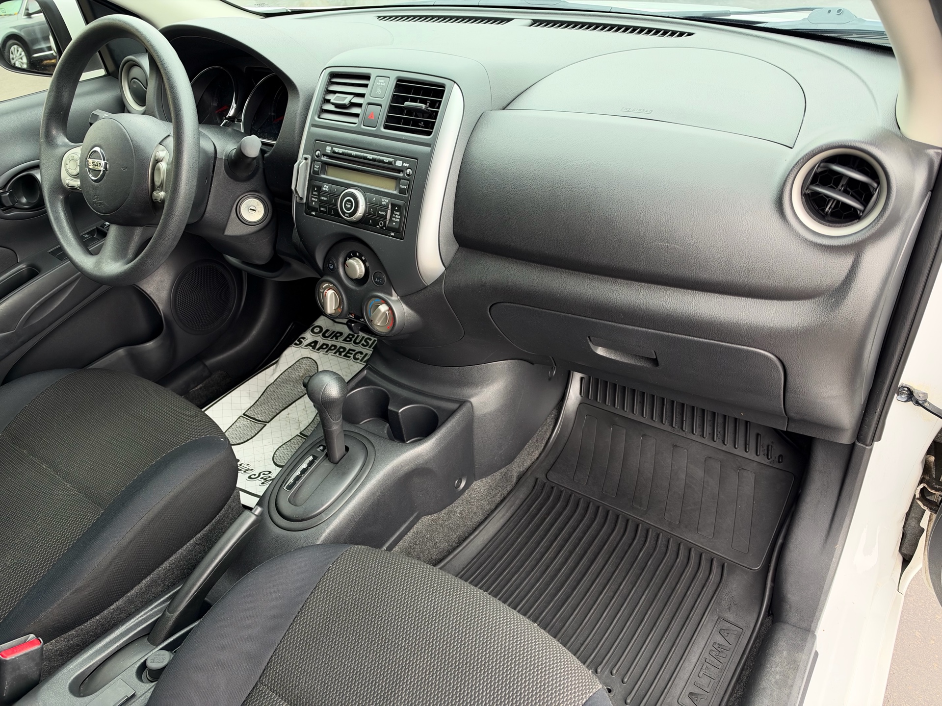 /carage/2012-Nissan-Versa-00011784750941257194.jpg