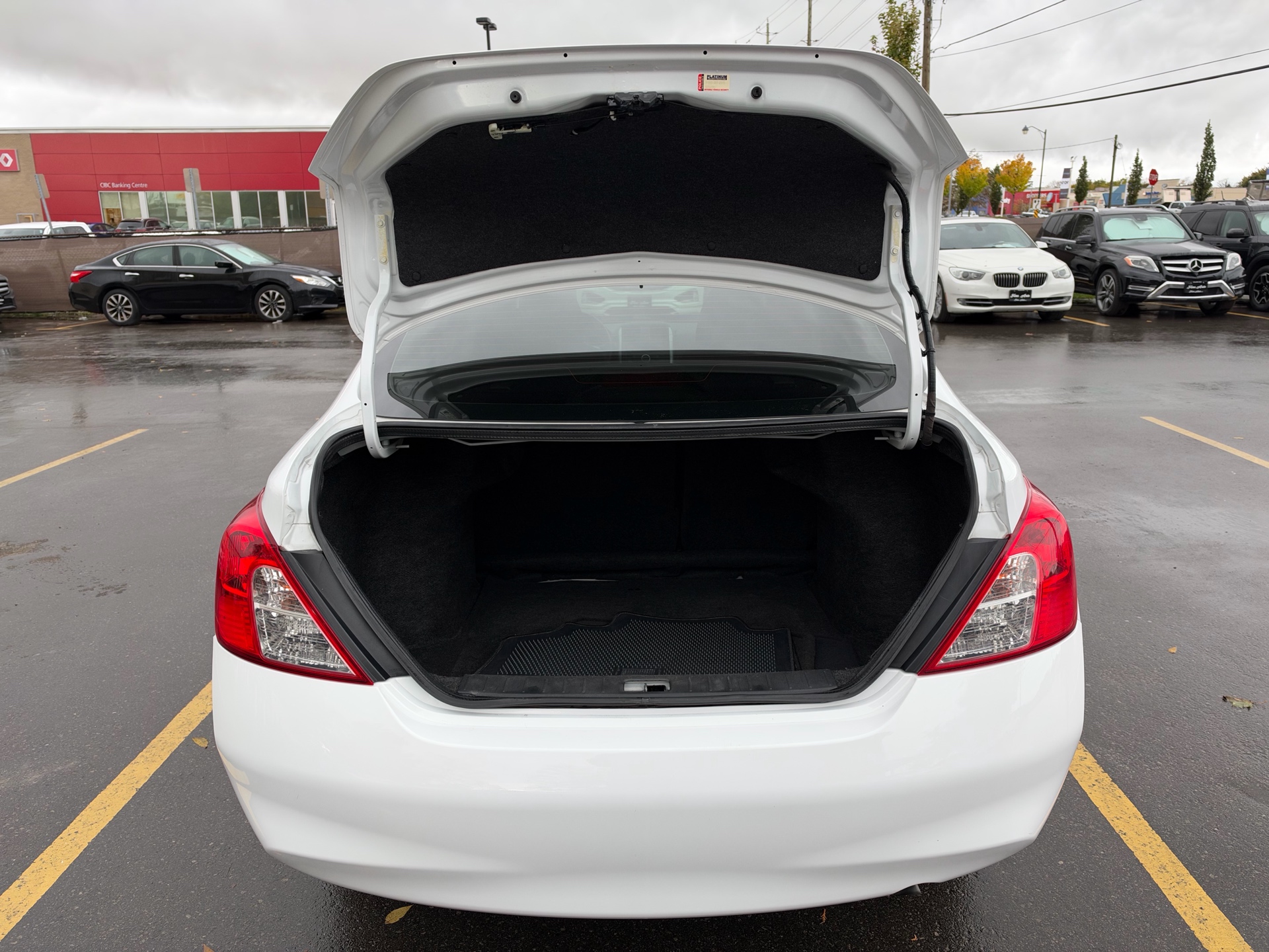 /carage/2012-Nissan-Versa-718492004553585.jpg