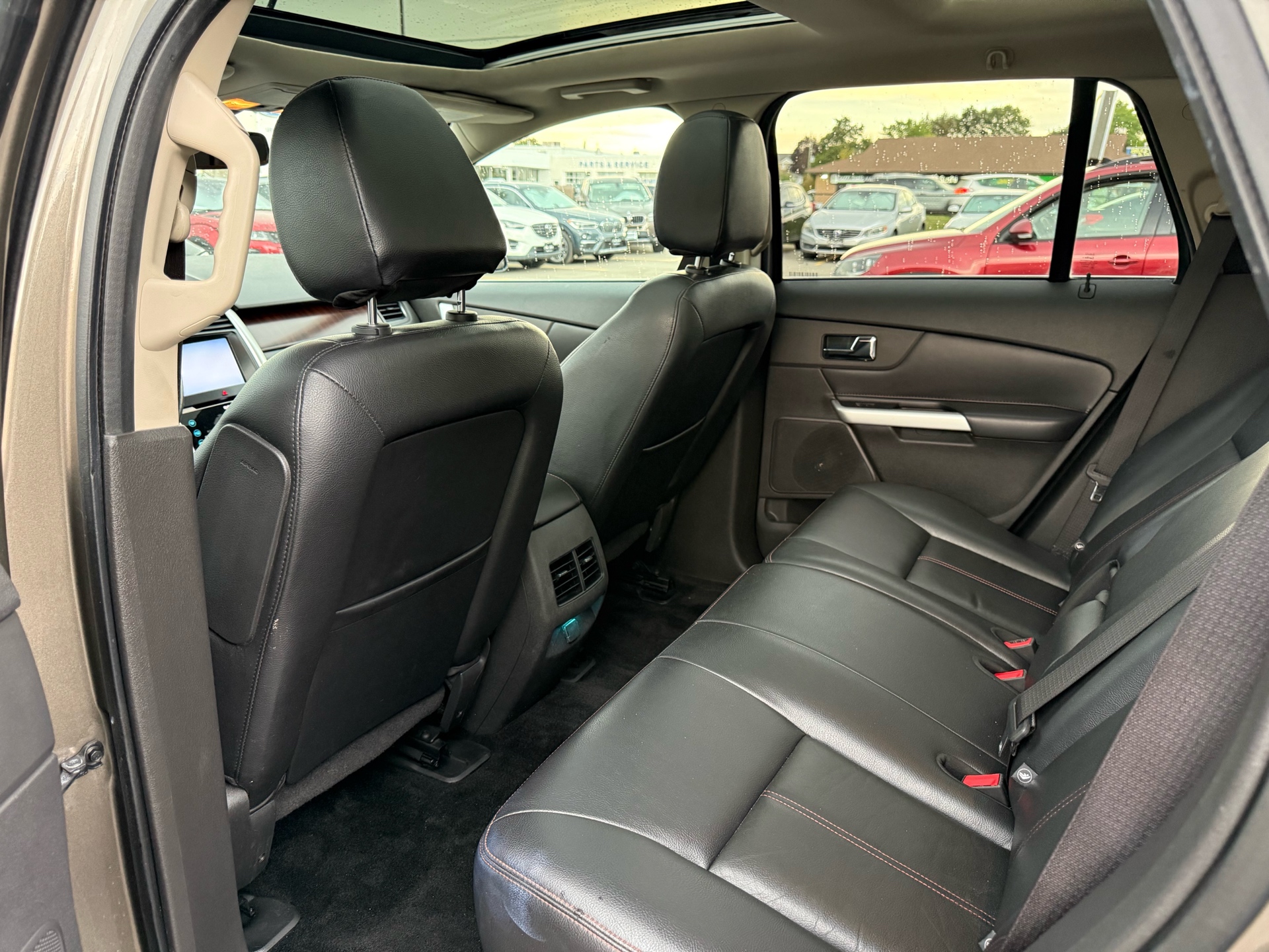 /carage/2013-Ford-Edge-14357153957427382.jpg