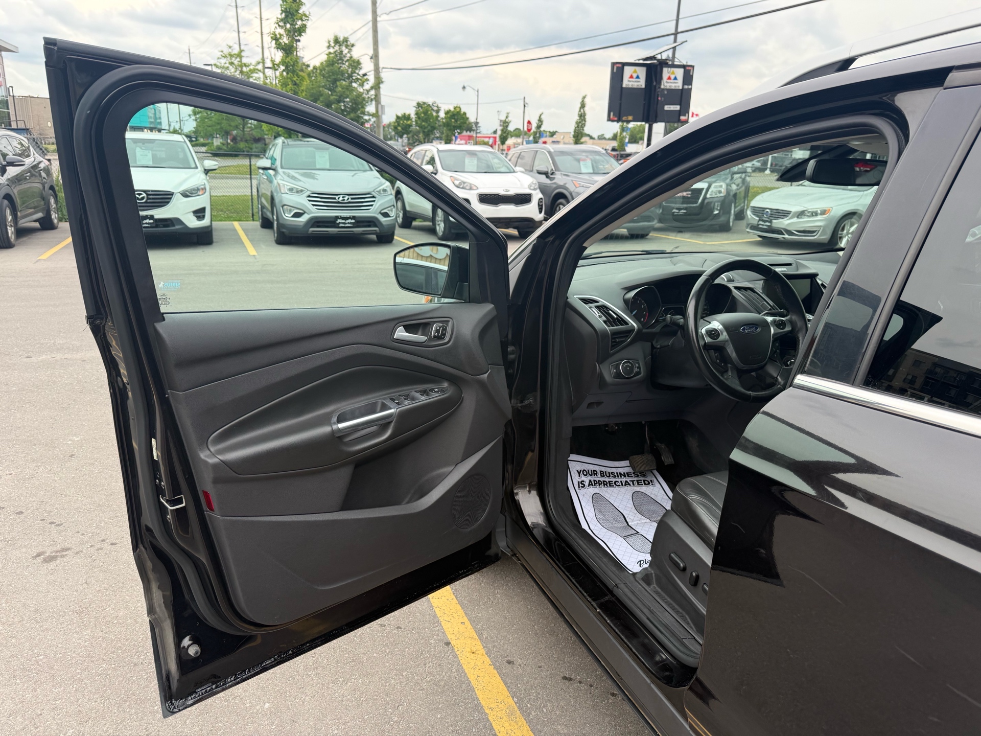 /carage/2013-Ford-Escape-037631646427236154.jpg