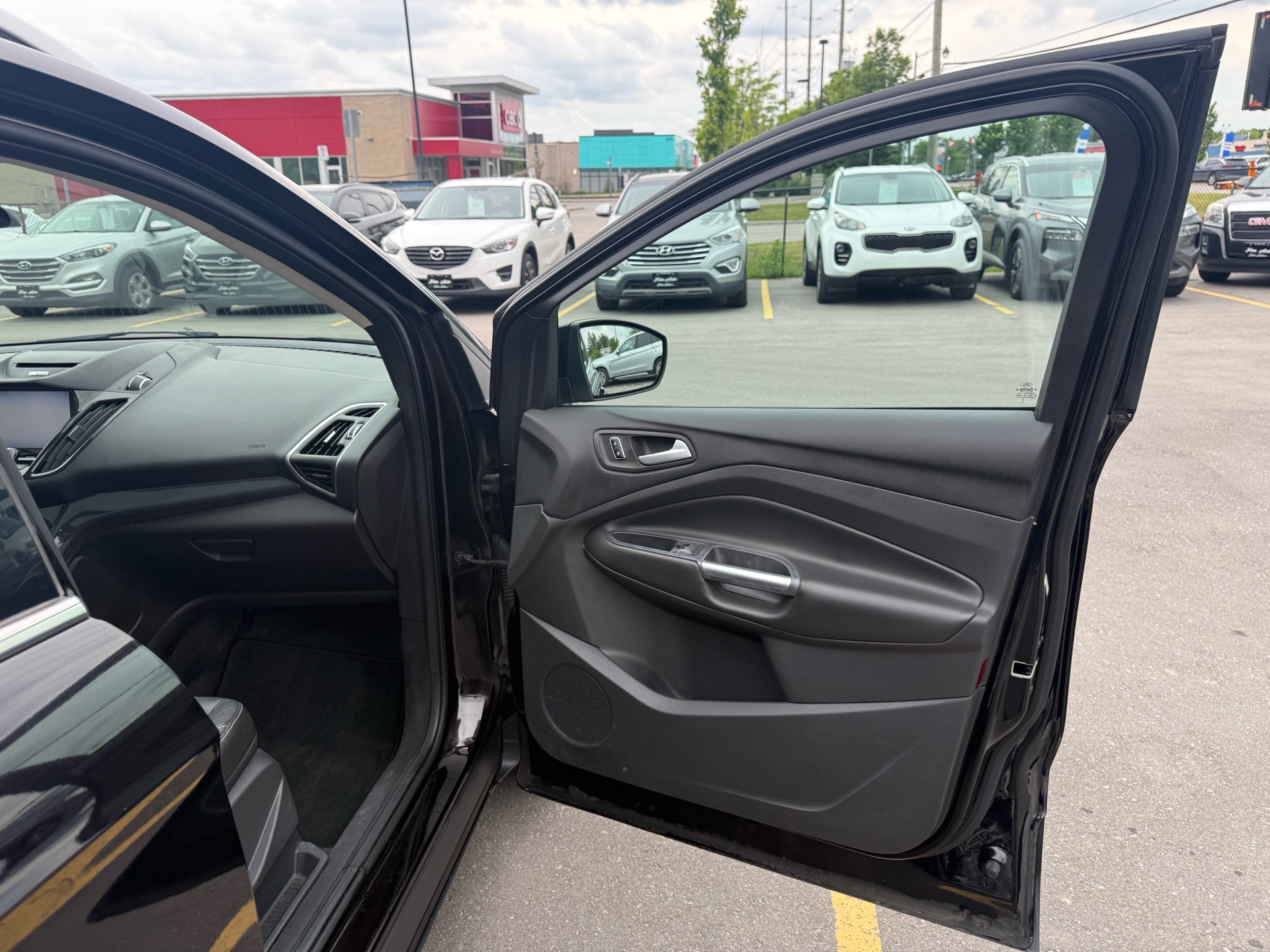 /carage/2013-Ford-Escape-23919239010095317.jpg
