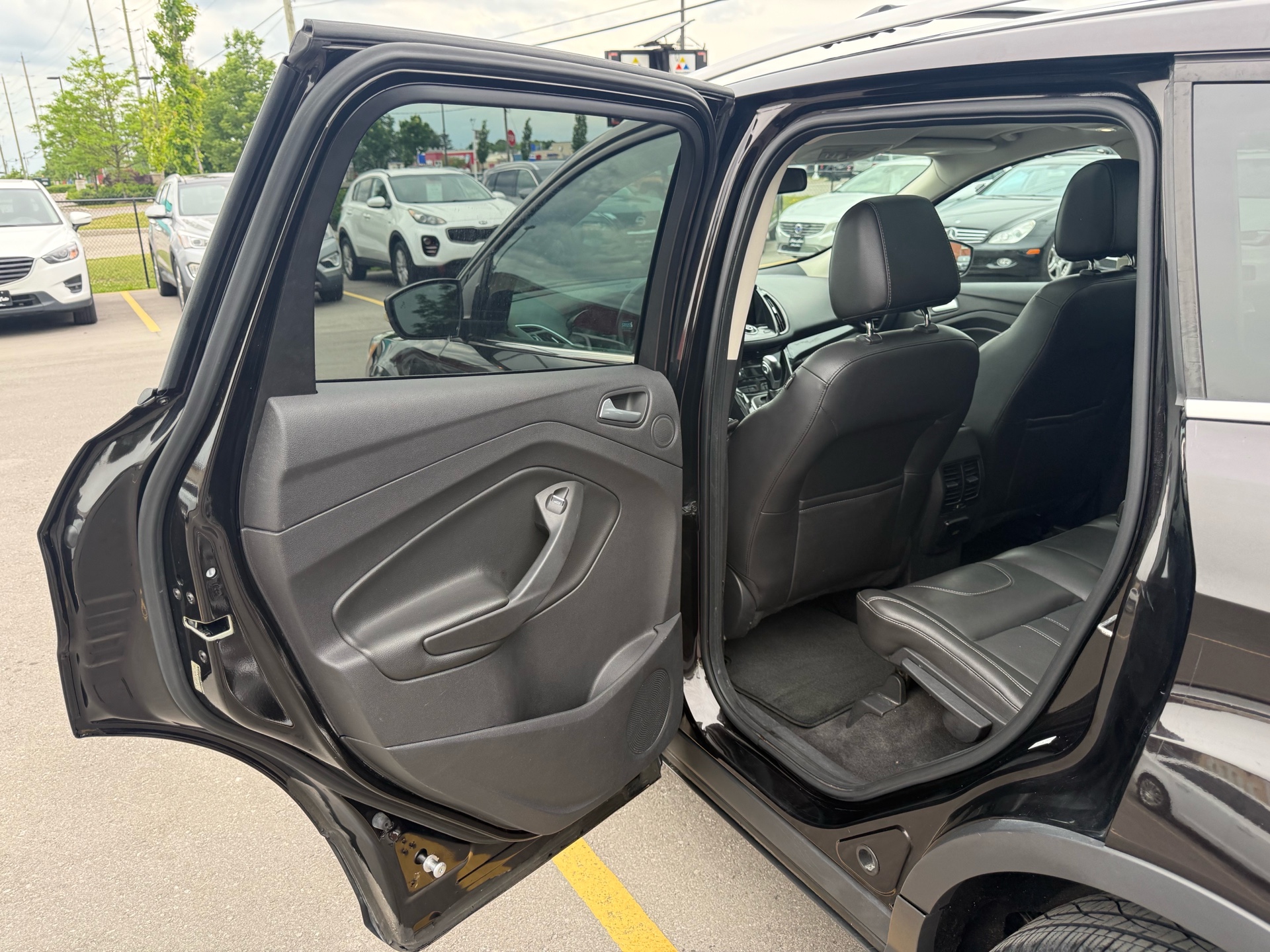/carage/2013-Ford-Escape-624051827935536.jpg