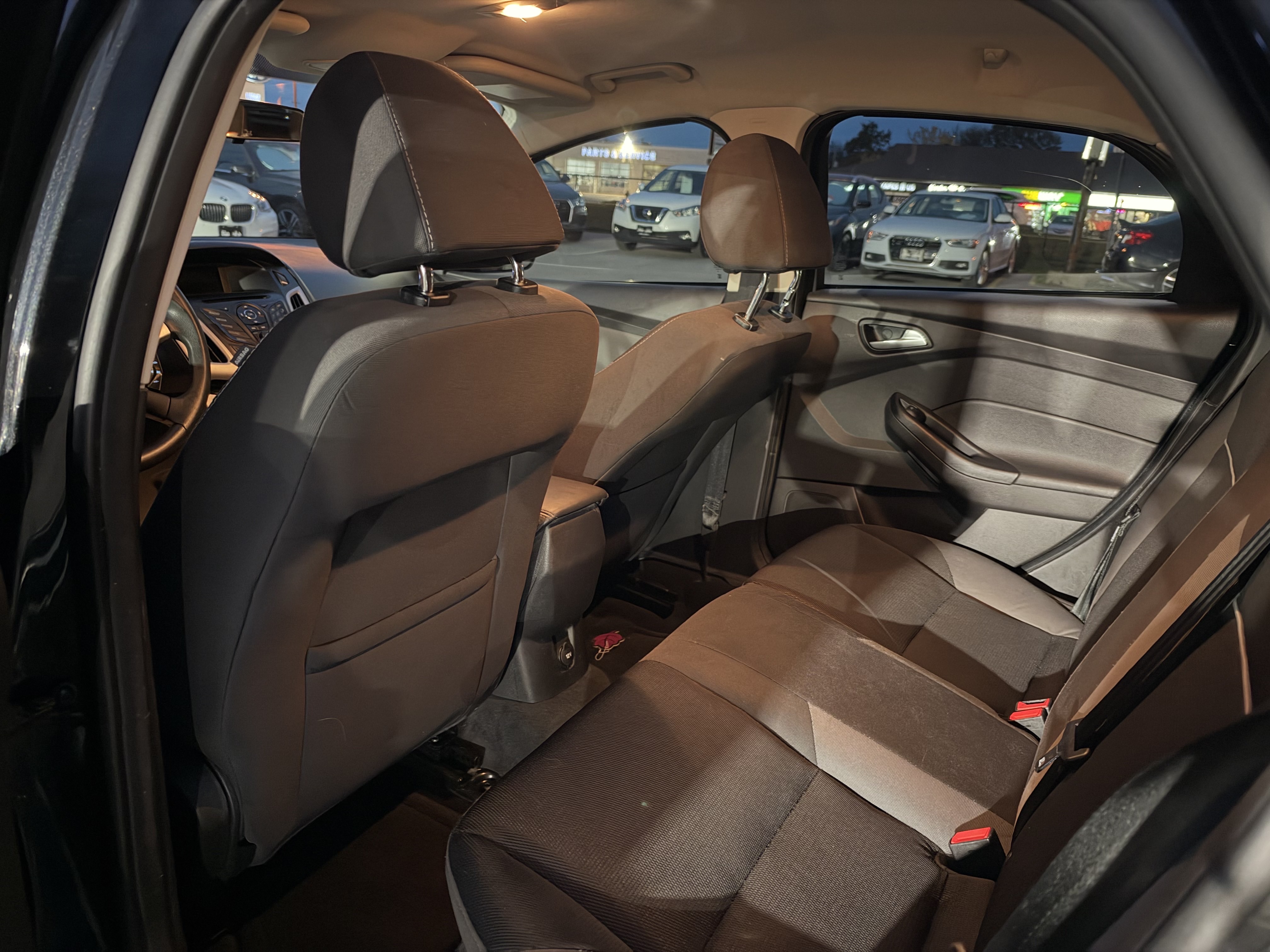 /carage/2013-Ford-Focus-04104941623574443.jpg