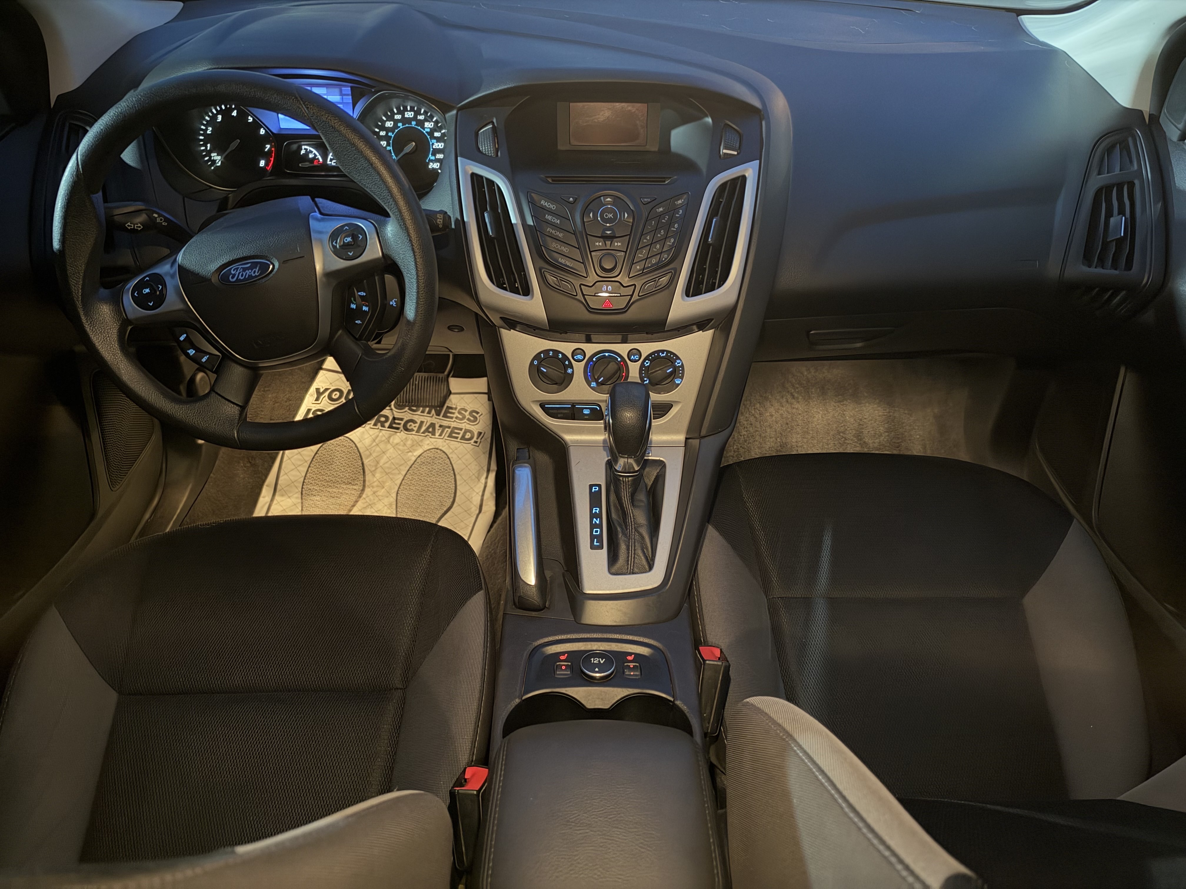 /carage/2013-Ford-Focus-09137761108971998.jpg