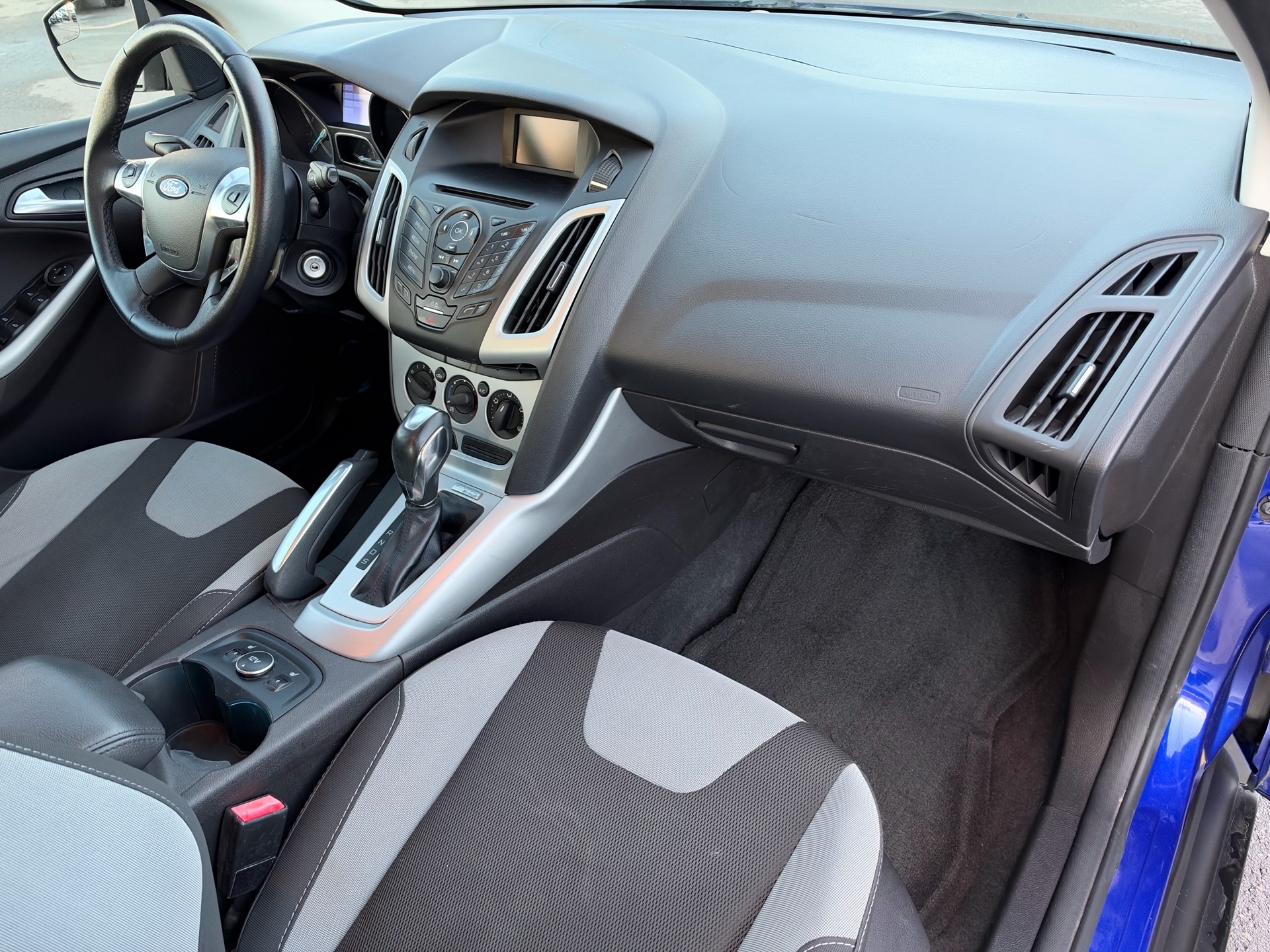 /carage/2013-Ford-Focus-12328520876568994.jpg