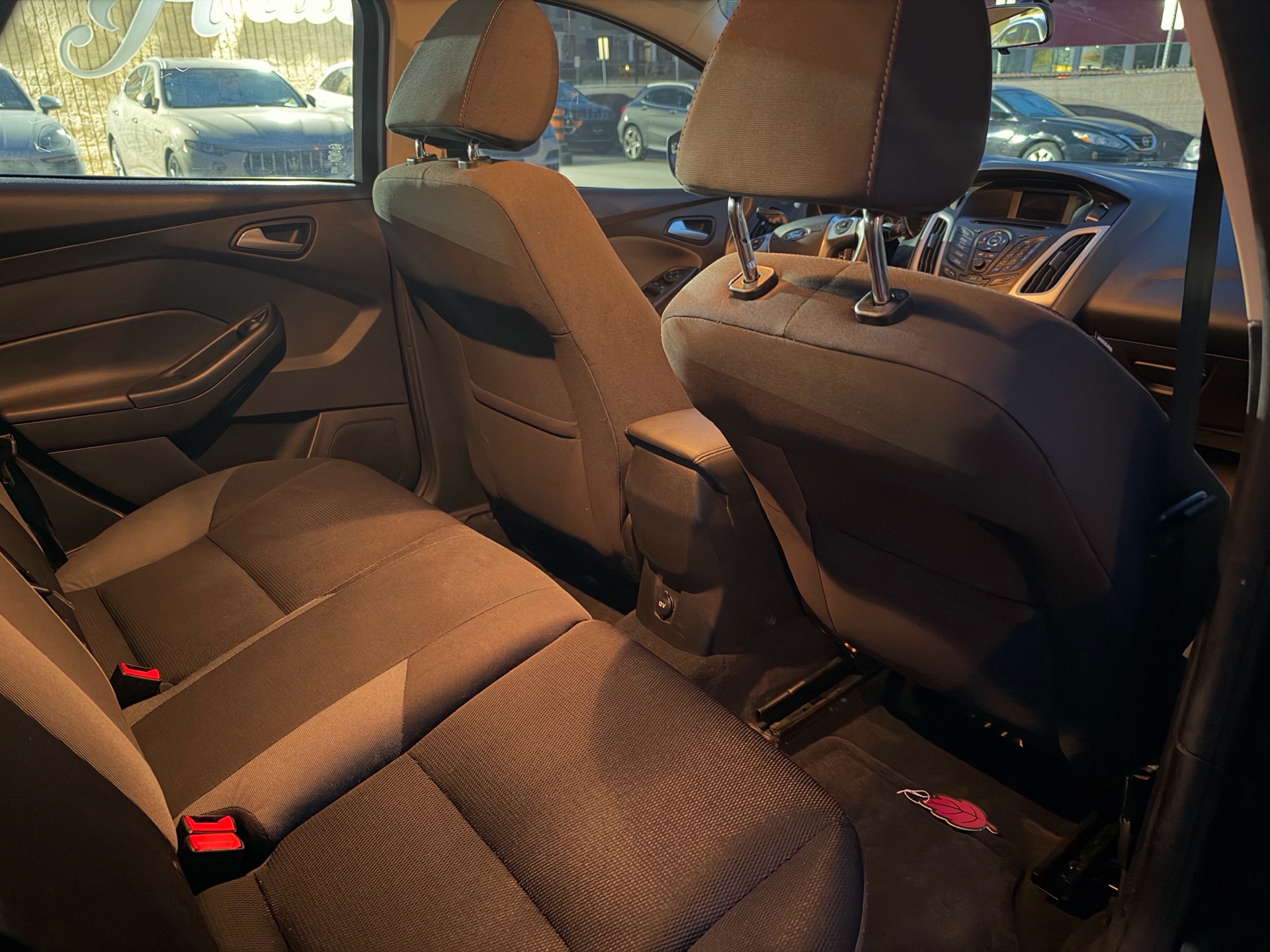 /carage/2013-Ford-Focus-904195794630319.jpg