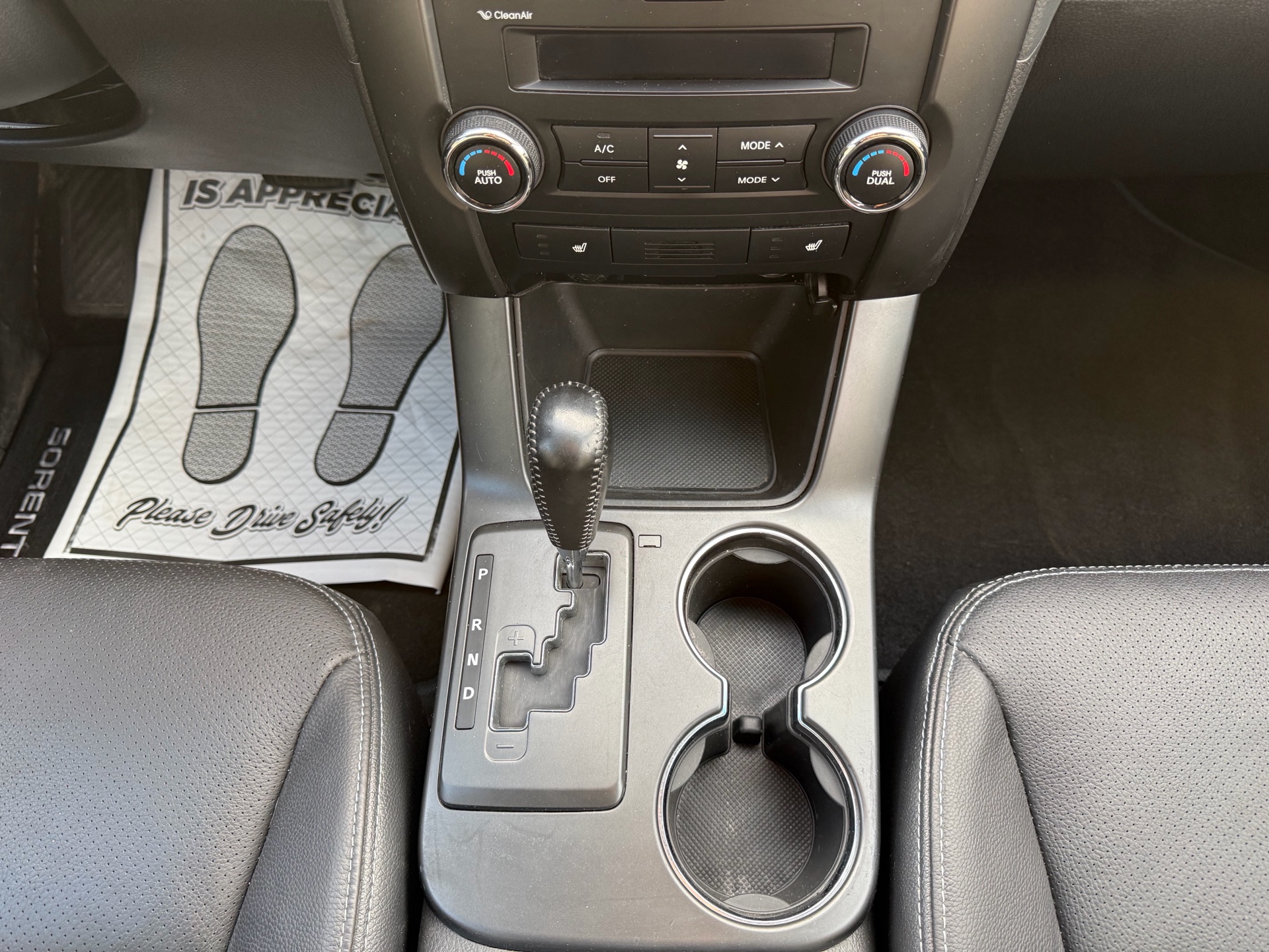 /carage/2013-Kia-Sorento-3876428810666108.jpg