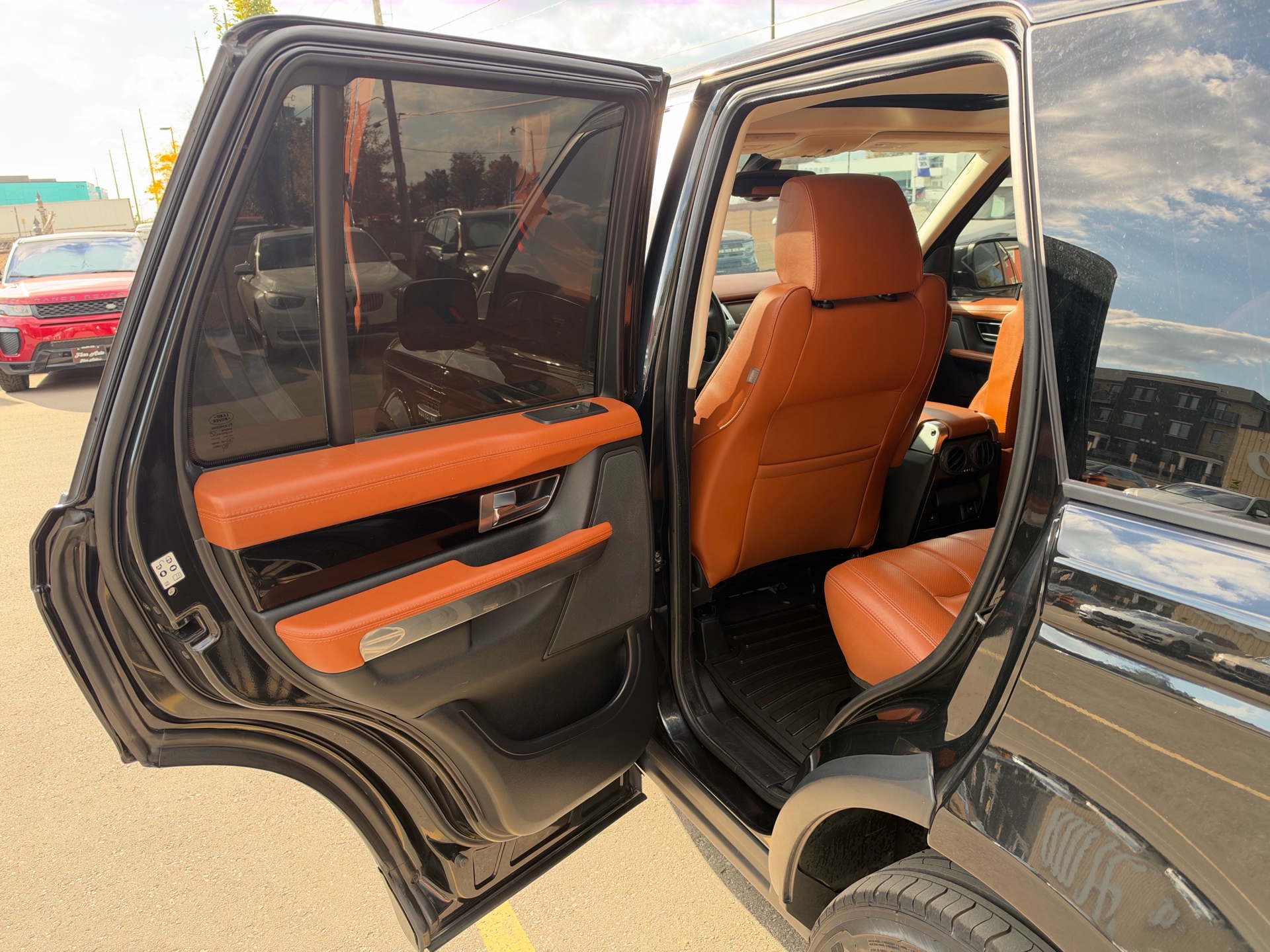 /carage/2013-LandRover-RangeRover-5540692215032932.jpg