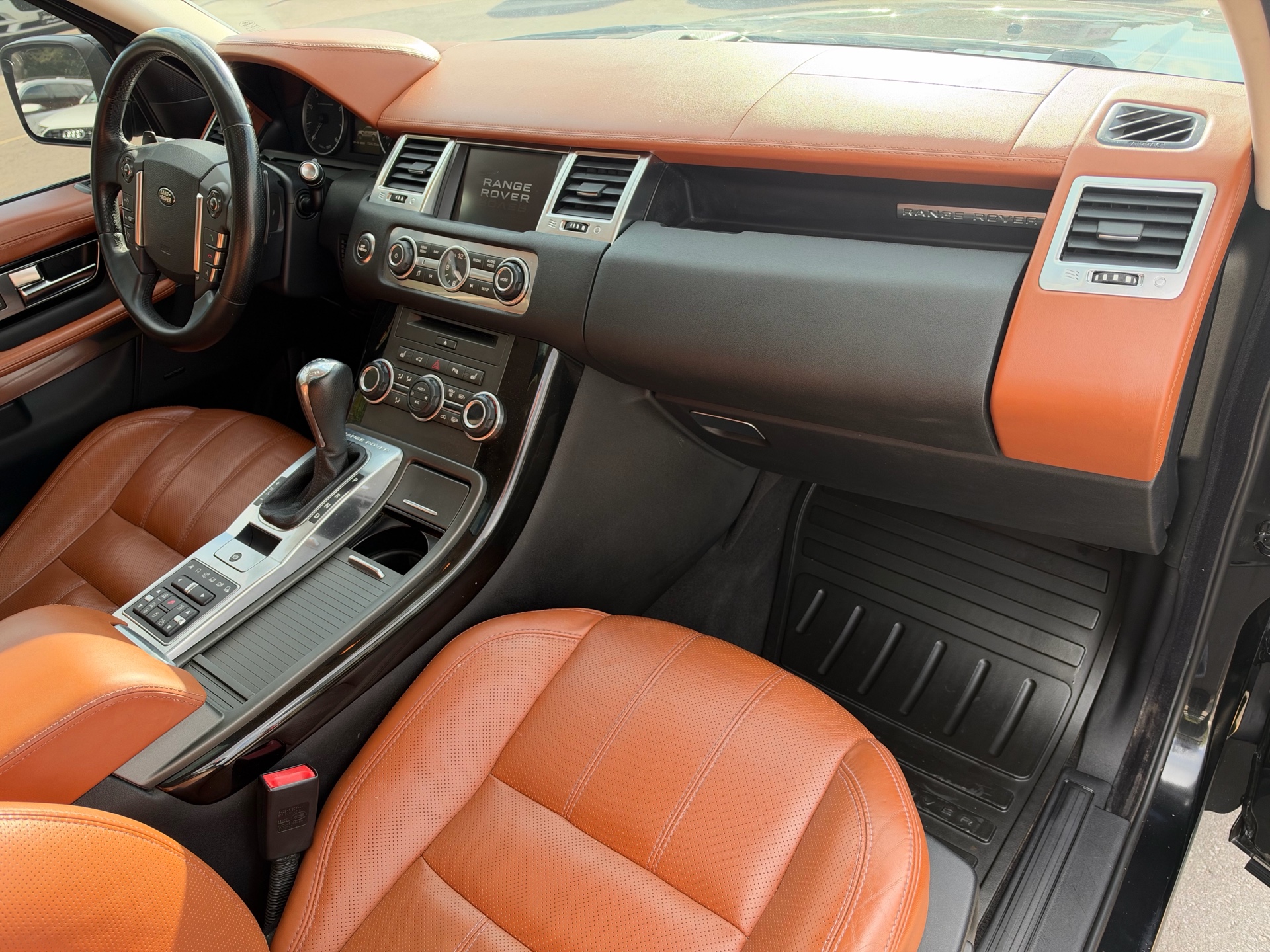 /carage/2013-LandRover-RangeRover-9010750760943234.jpg