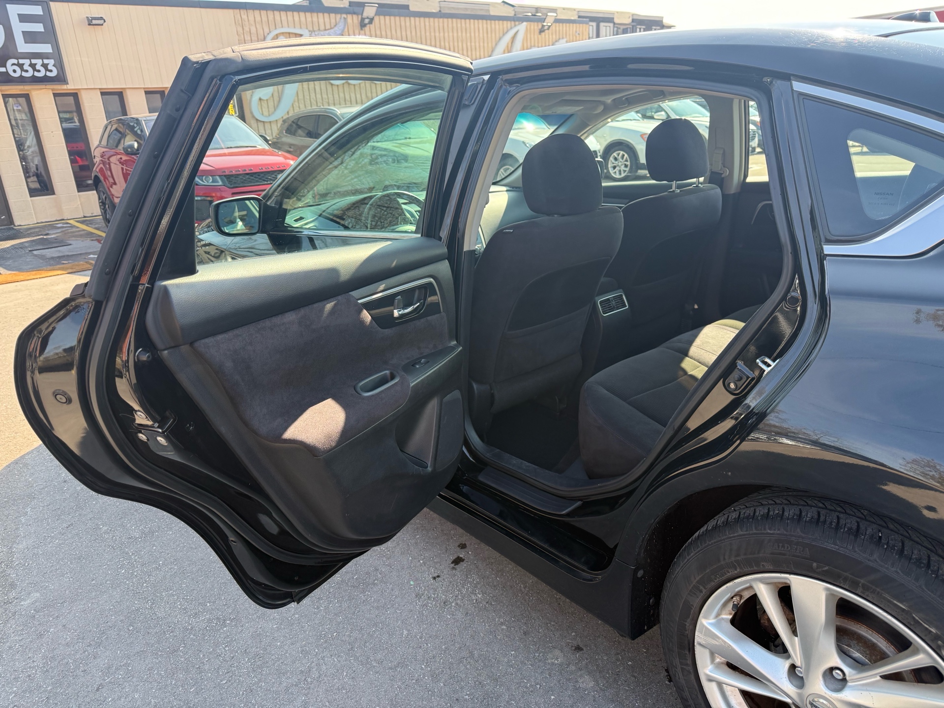 /carage/2013-Nissan-Altima-24106672436067011.jpg