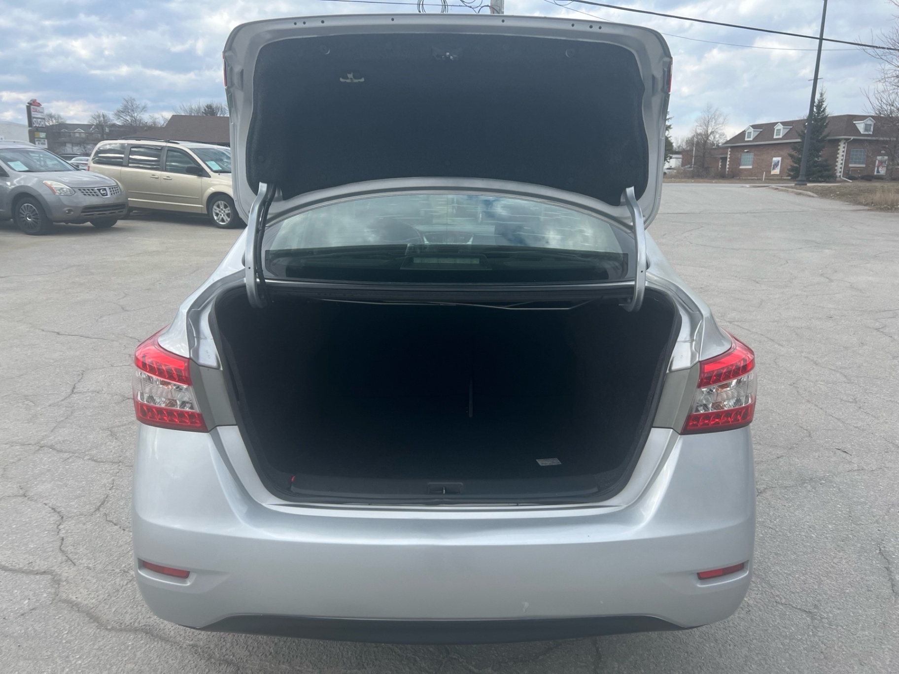 /carage/2013-Nissan-Sentra-16648146105328587.jpg