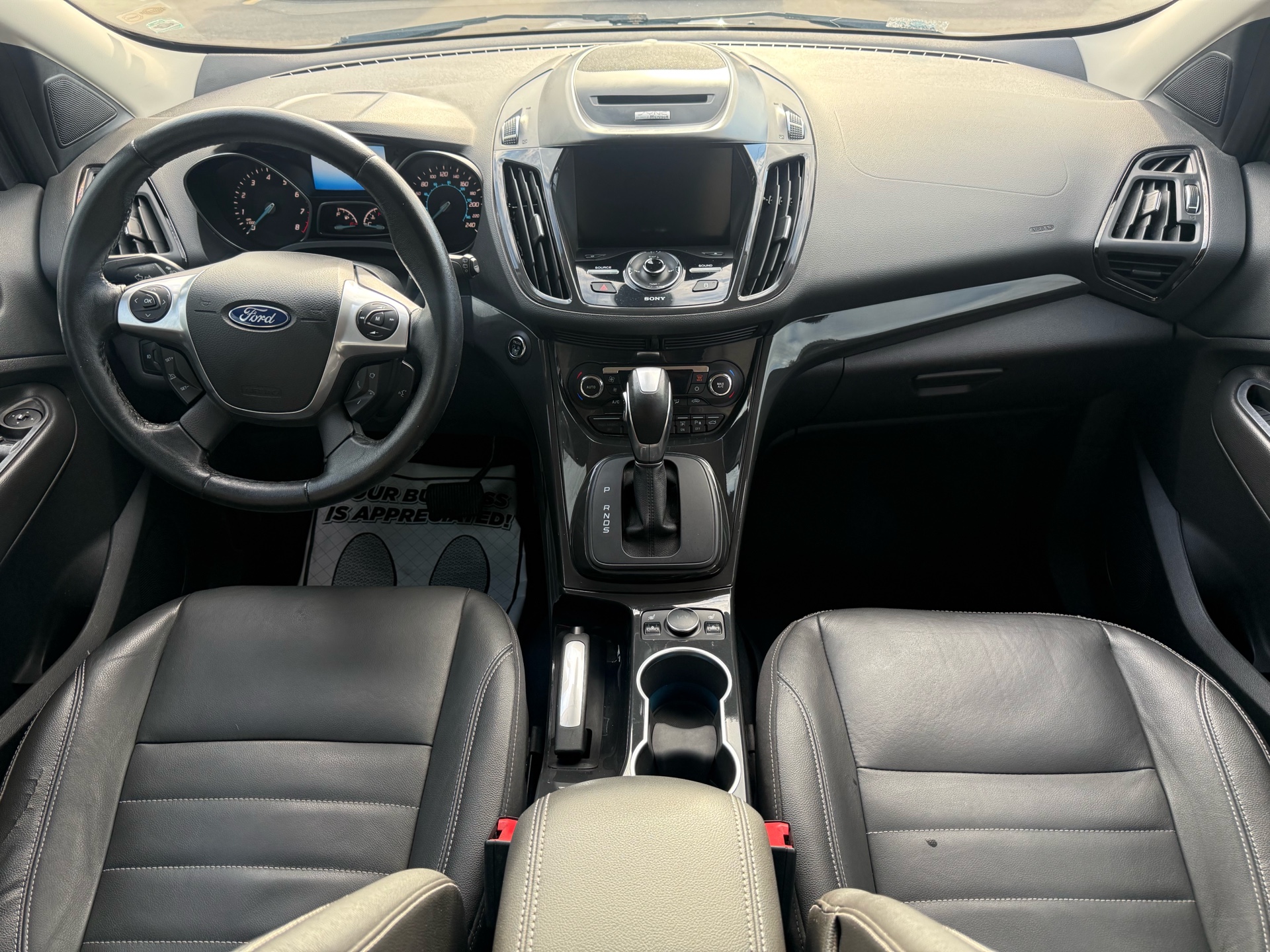 /carage/2014-Ford-Escape-004977476402709069.jpg