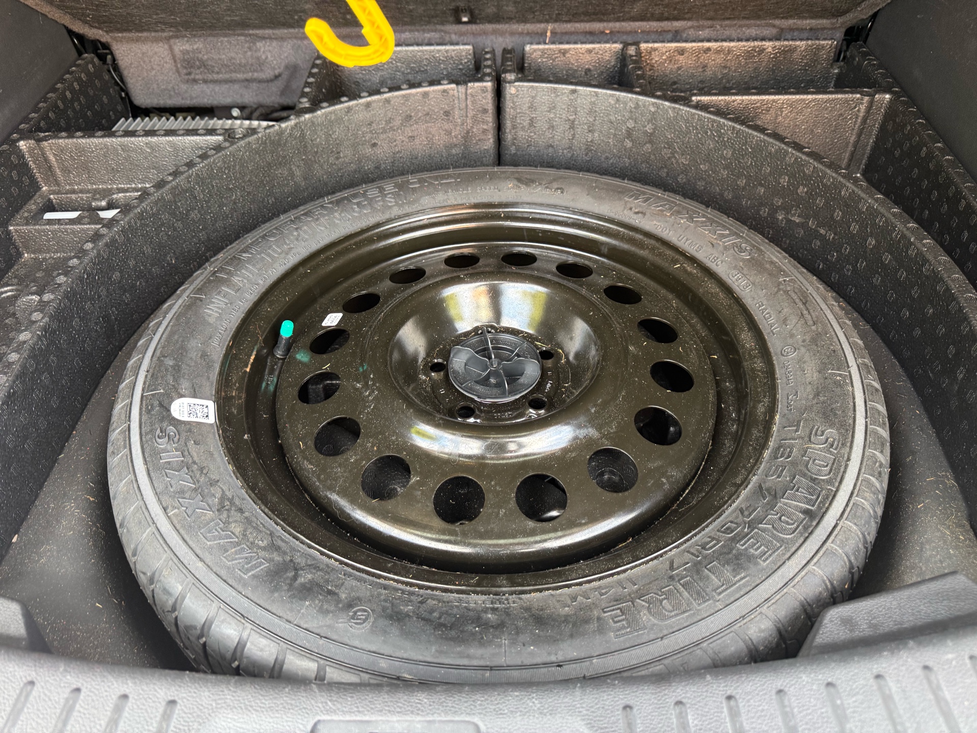 /carage/2014-Ford-Escape-04009411810040664.jpg
