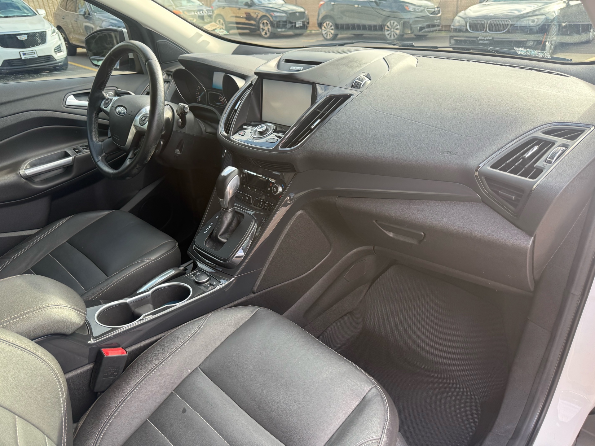 /carage/2014-Ford-Escape-20487622394496885.jpg