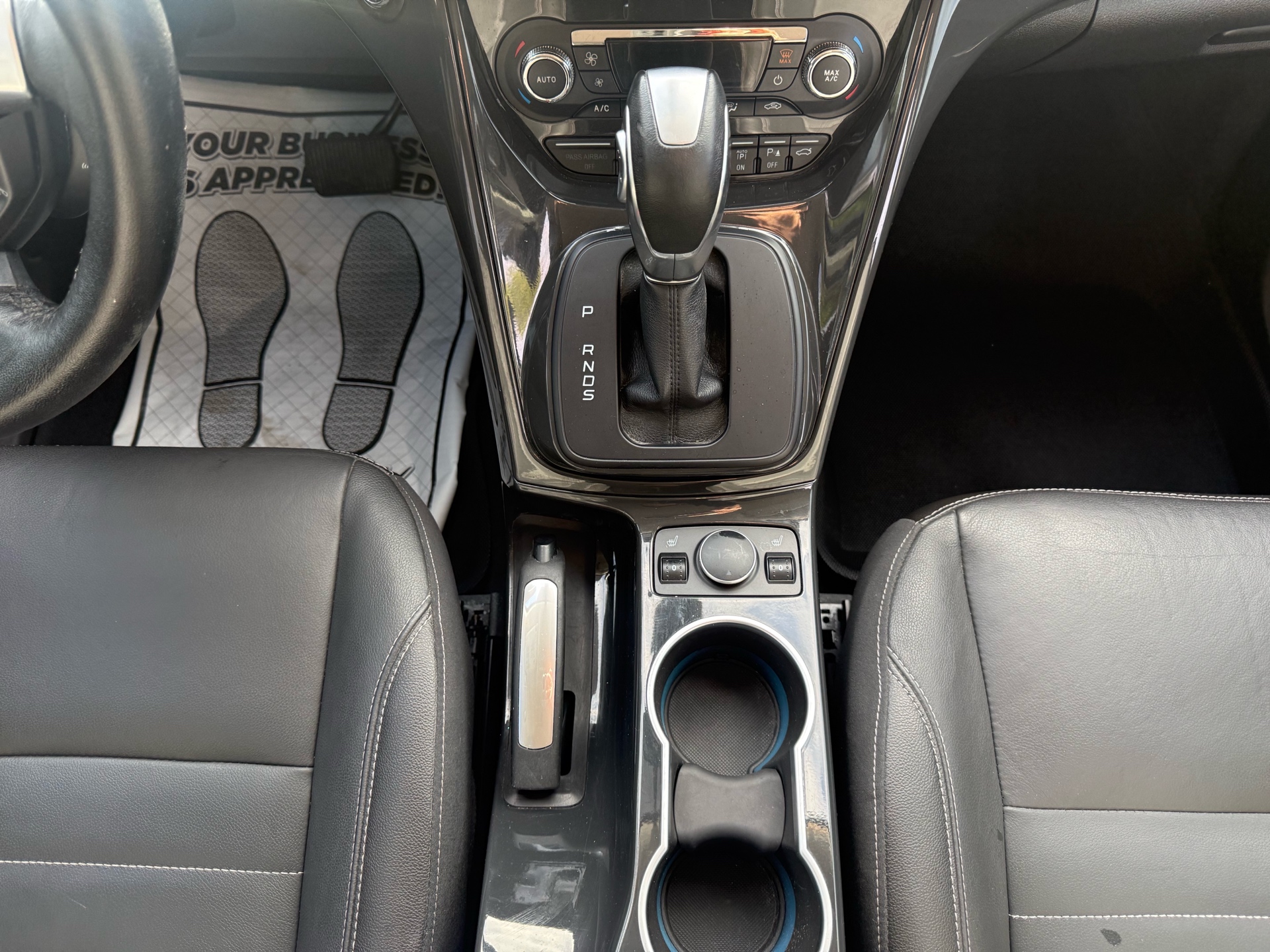 /carage/2014-Ford-Escape-31181886844695605.jpg