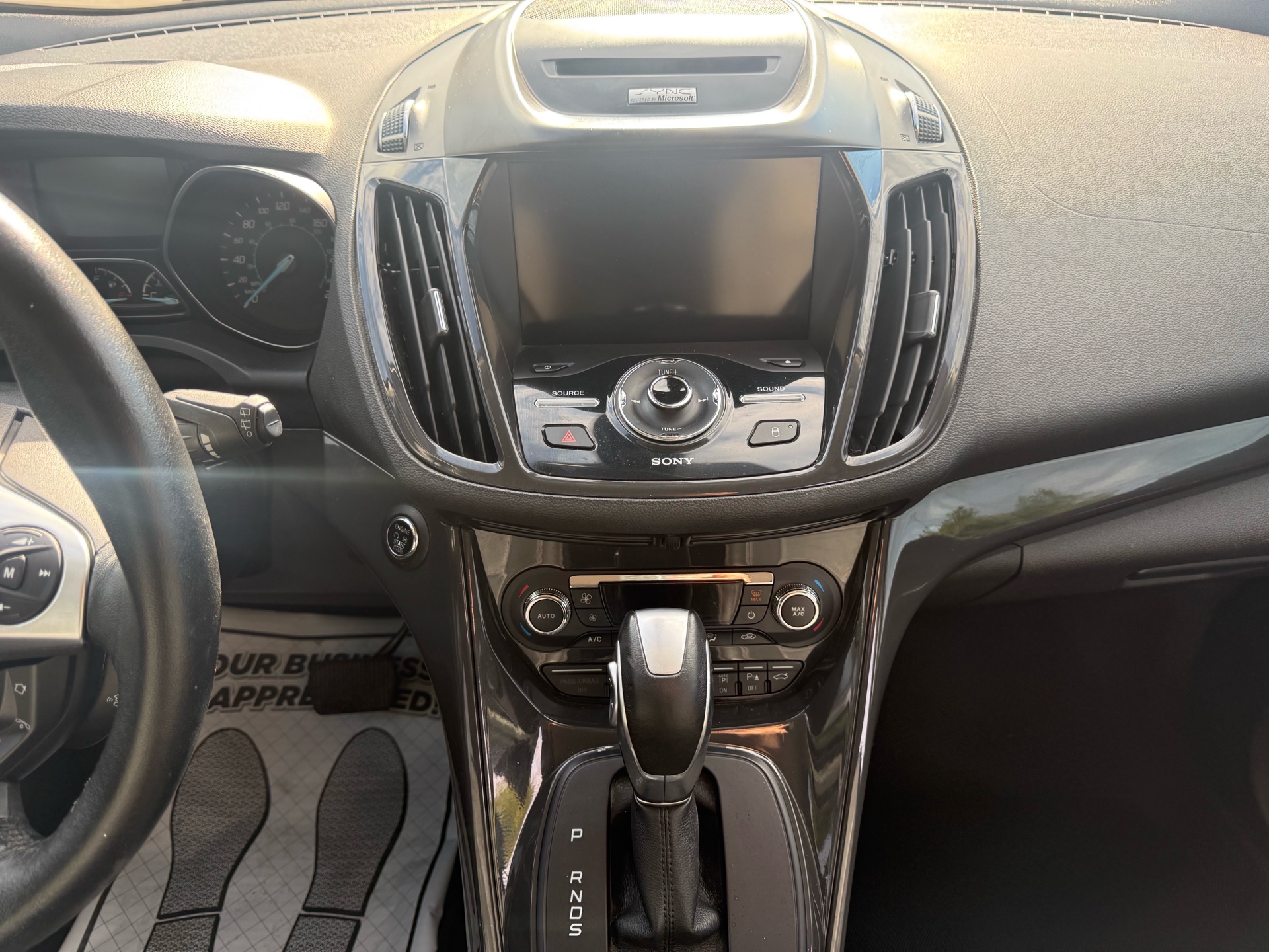 /carage/2014-Ford-Escape-8936908466859137.jpg