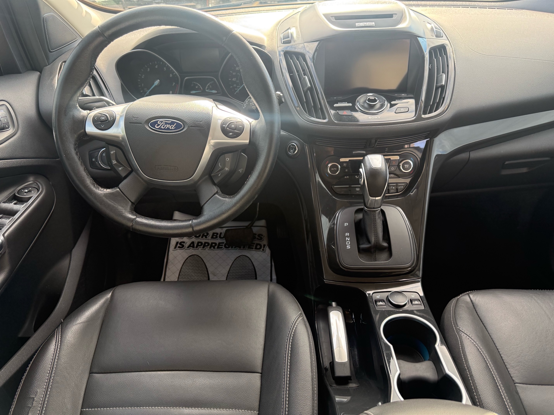 /carage/2014-Ford-Escape-986819584647409.jpg