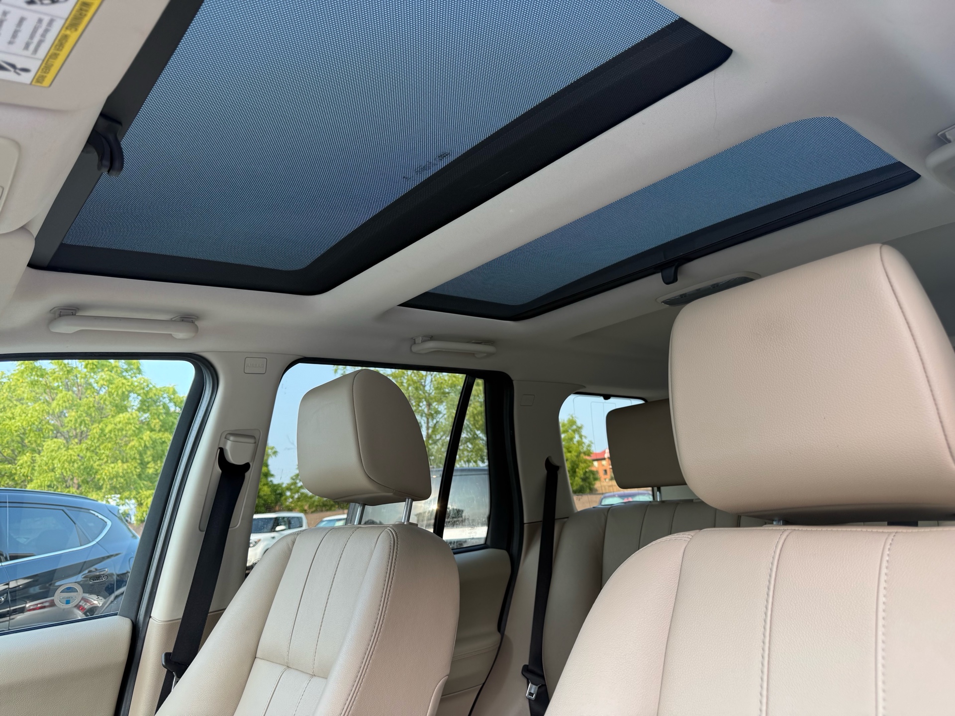 /carage/2014-LandRover-LR2-06871412904268981.jpg