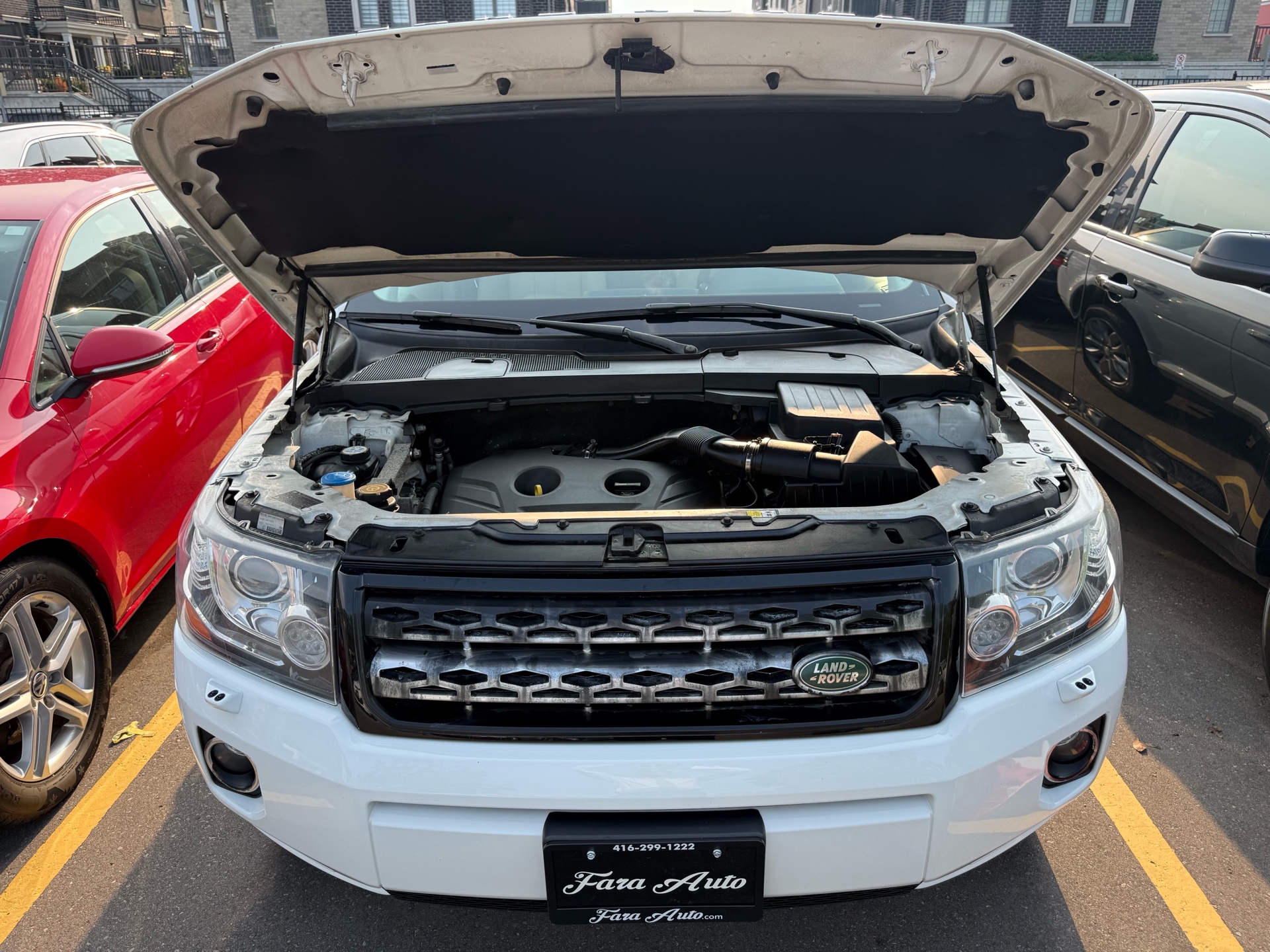 /carage/2014-LandRover-LR2-31853632443341273.jpg