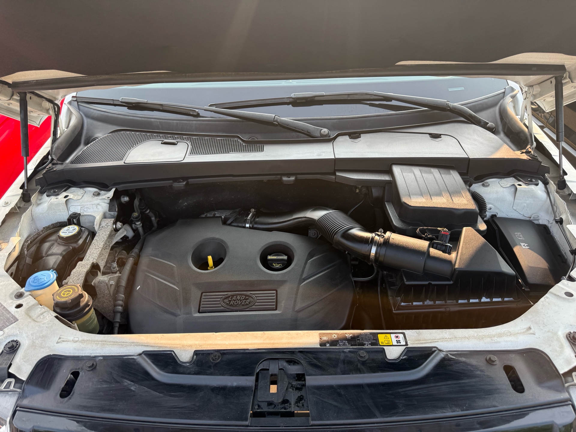 /carage/2014-LandRover-LR2-39914367053538746.jpg