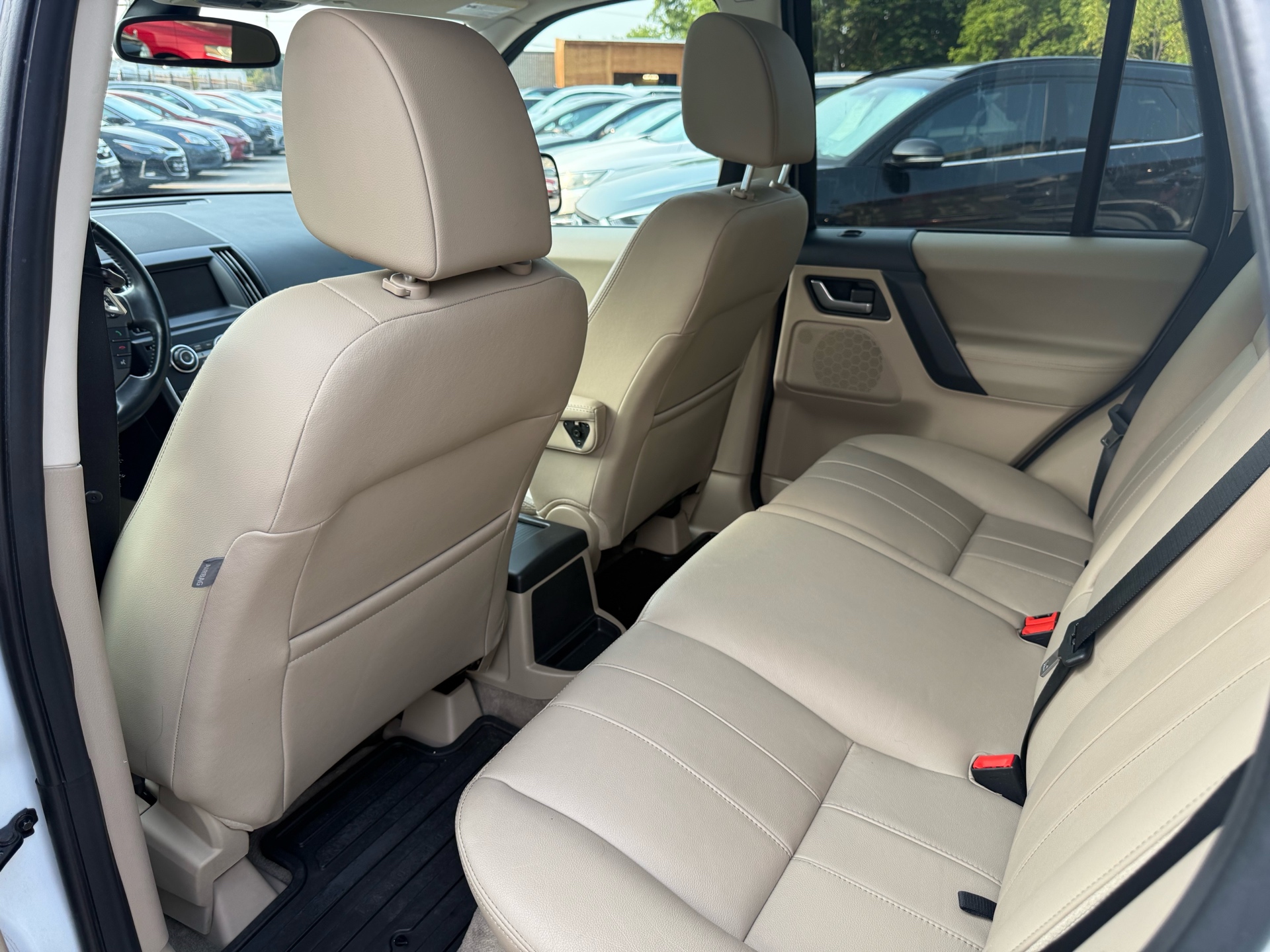 /carage/2014-LandRover-LR2-9985046866071032.jpg