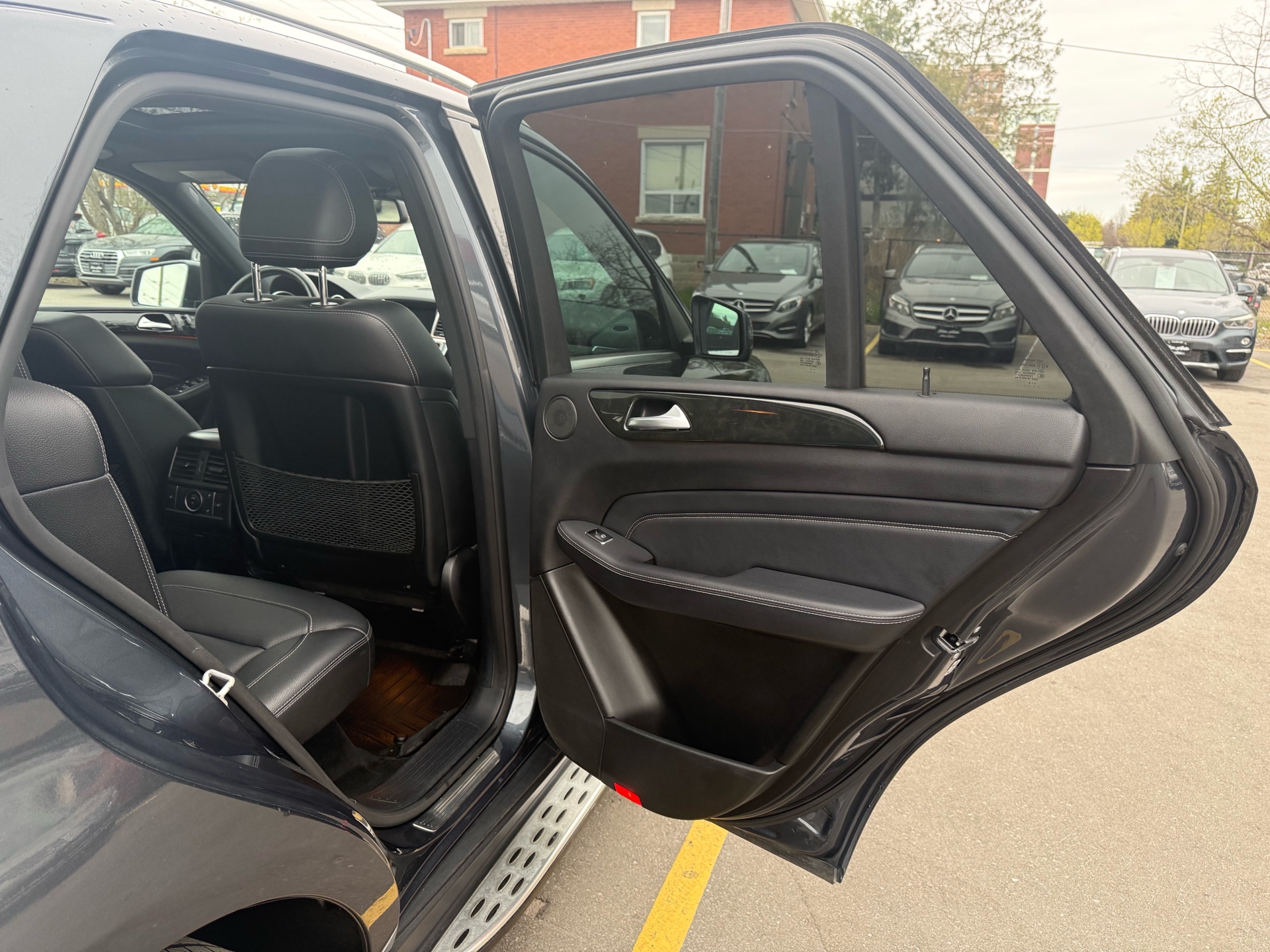 /carage/2014-Mercedes-Benz-M-Class-46530697021016865.jpg