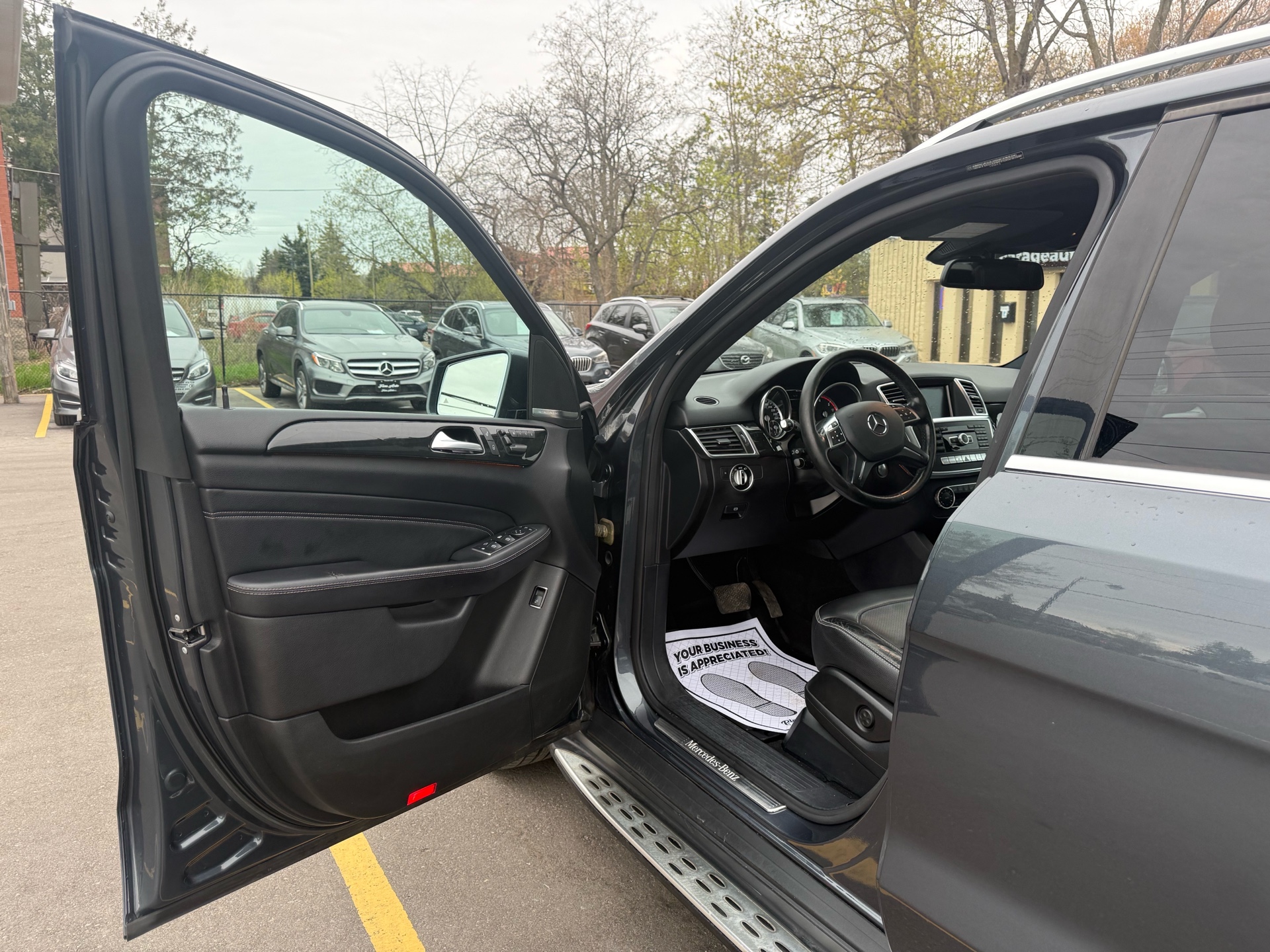 /carage/2014-Mercedes-Benz-M-Class-8239829368598204.jpg