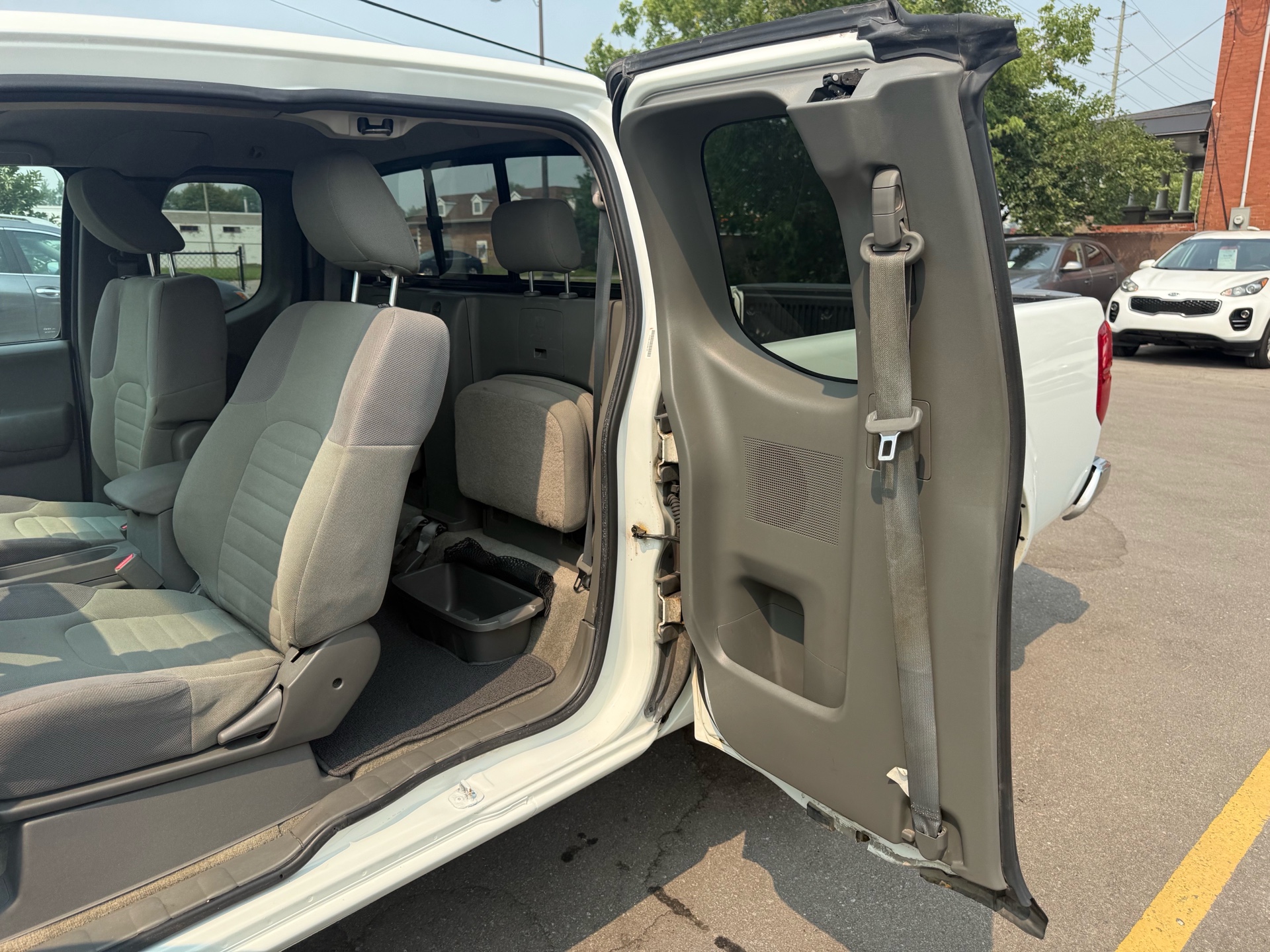 /carage/2014-Nissan-Frontier-11913736558937682.jpg