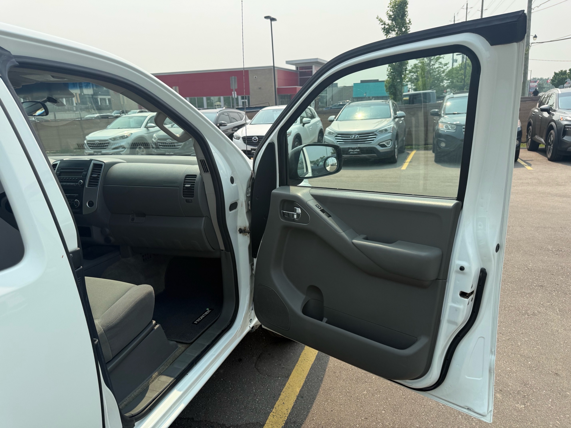 /carage/2014-Nissan-Frontier-8394775148106952.jpg