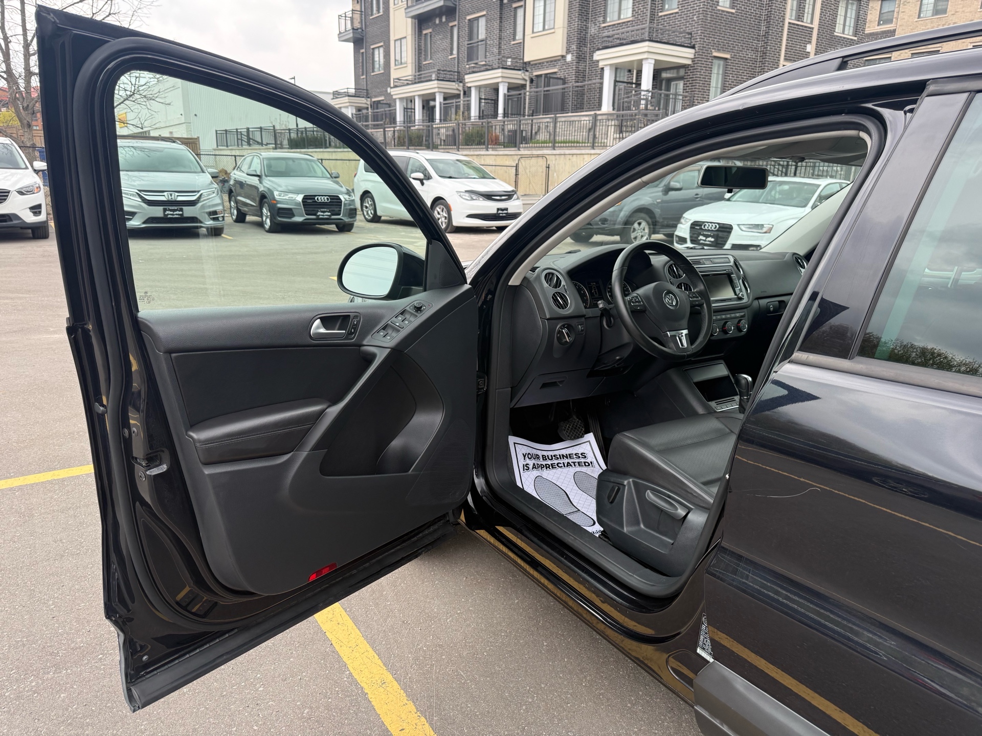 /carage/2014-Volkswagen-Tiguan-764138028533698.jpg