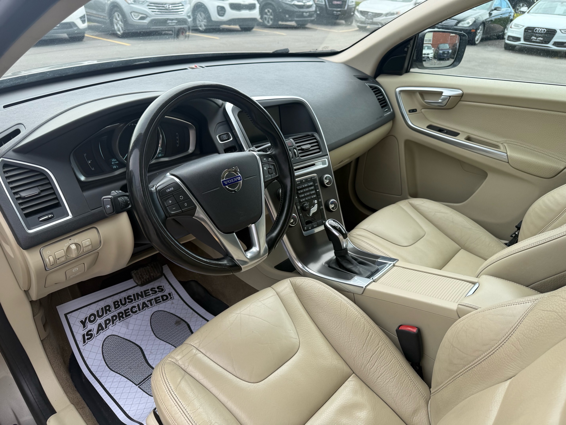 /carage/2014-Volvo-XC60-16698991418237807.jpg