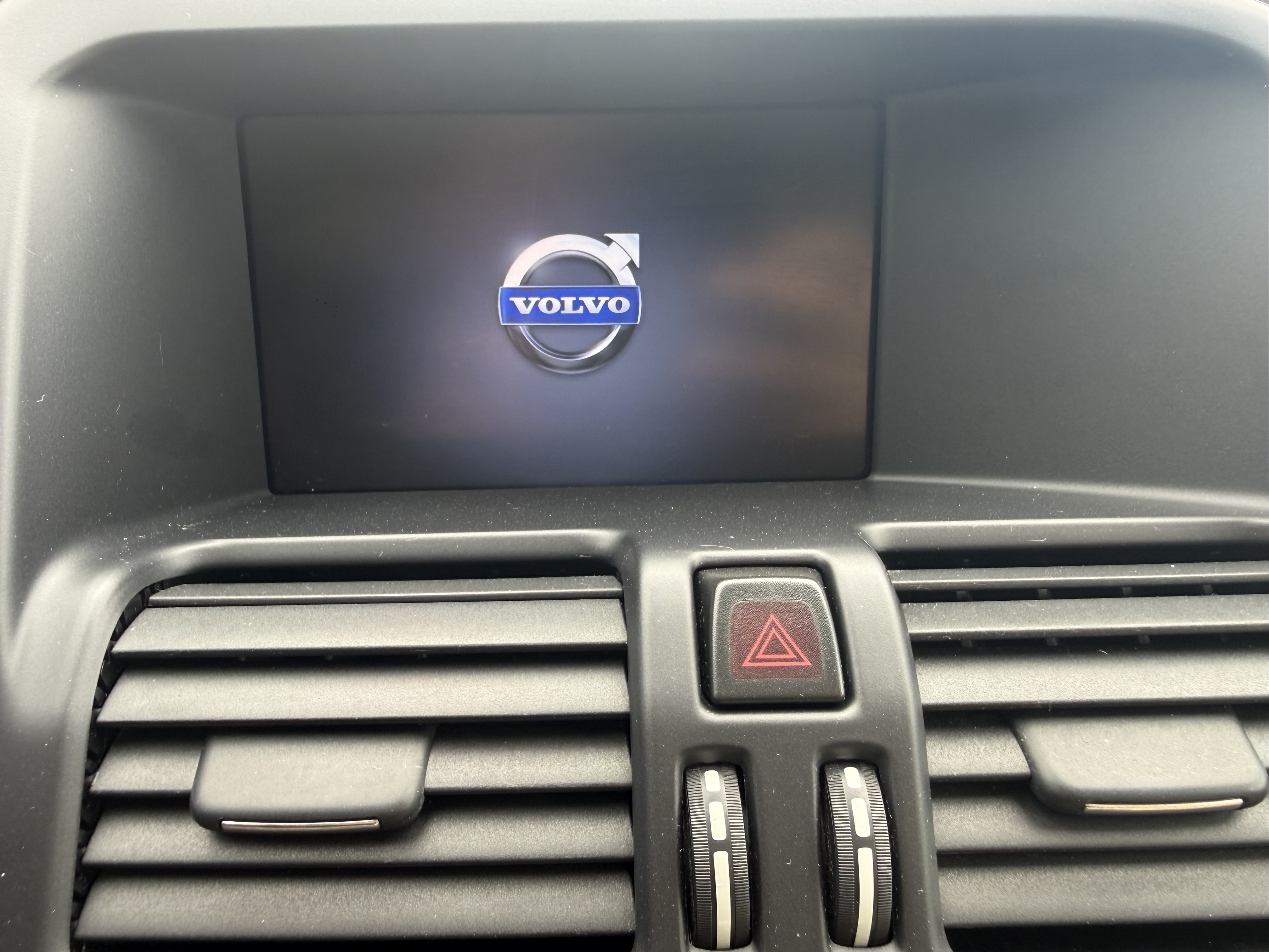 /carage/2014-Volvo-XC60-3134633391997479.jpg