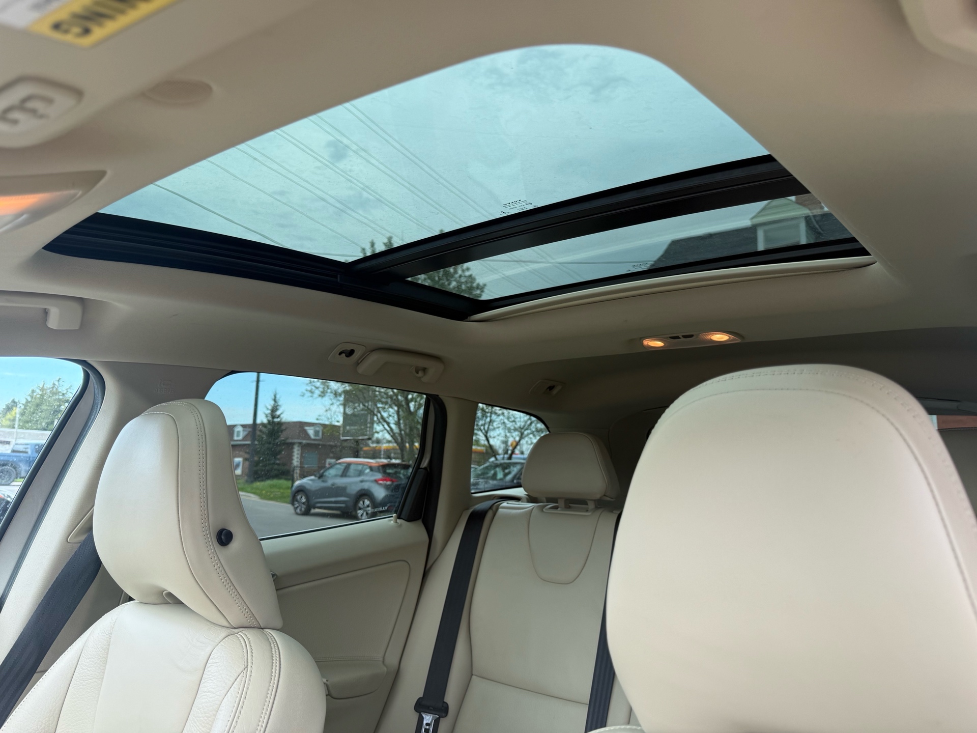 /carage/2014-Volvo-XC60-5613159497750289.jpg