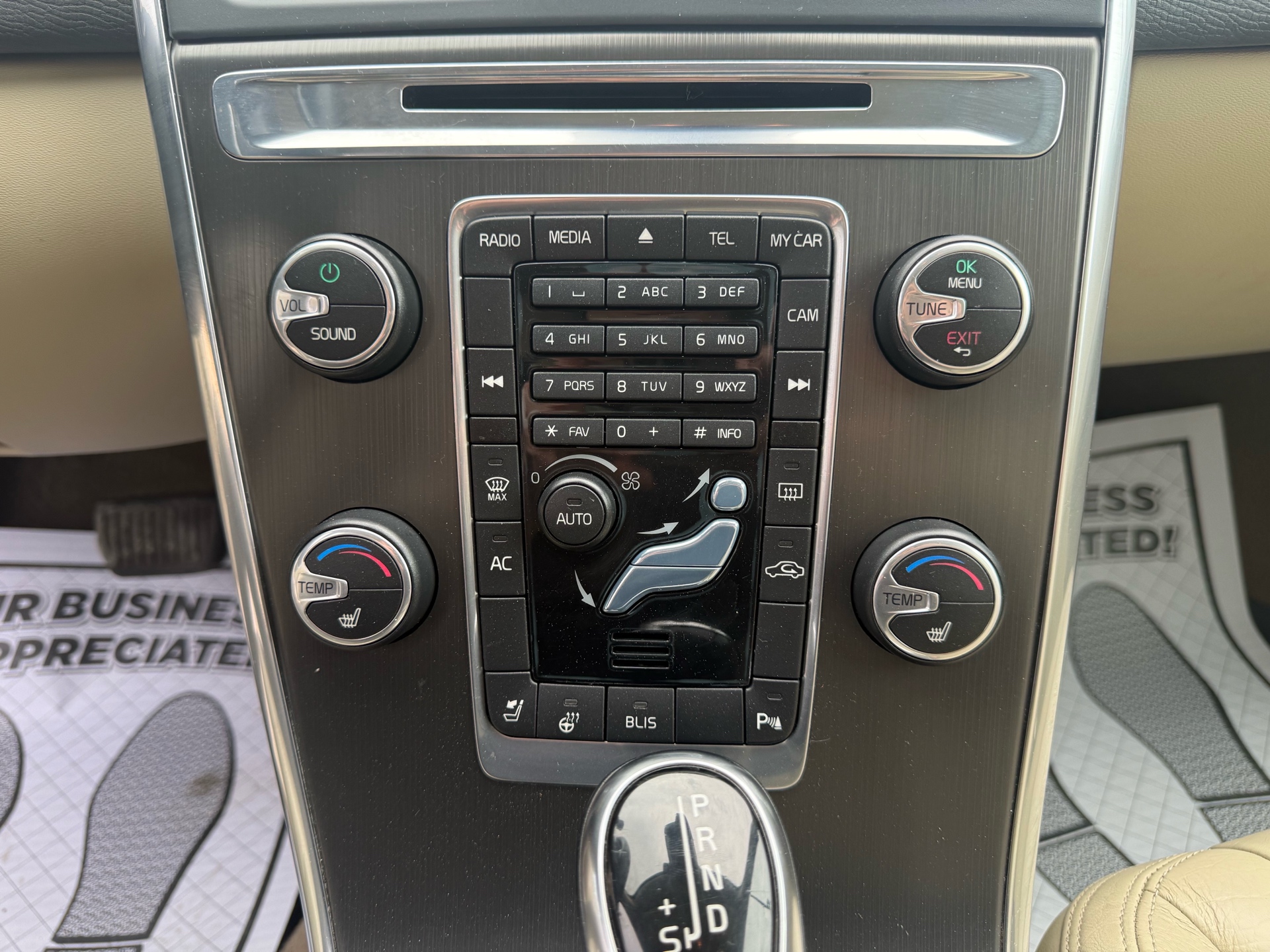 /carage/2014-Volvo-XC60-7883135583096799.jpg